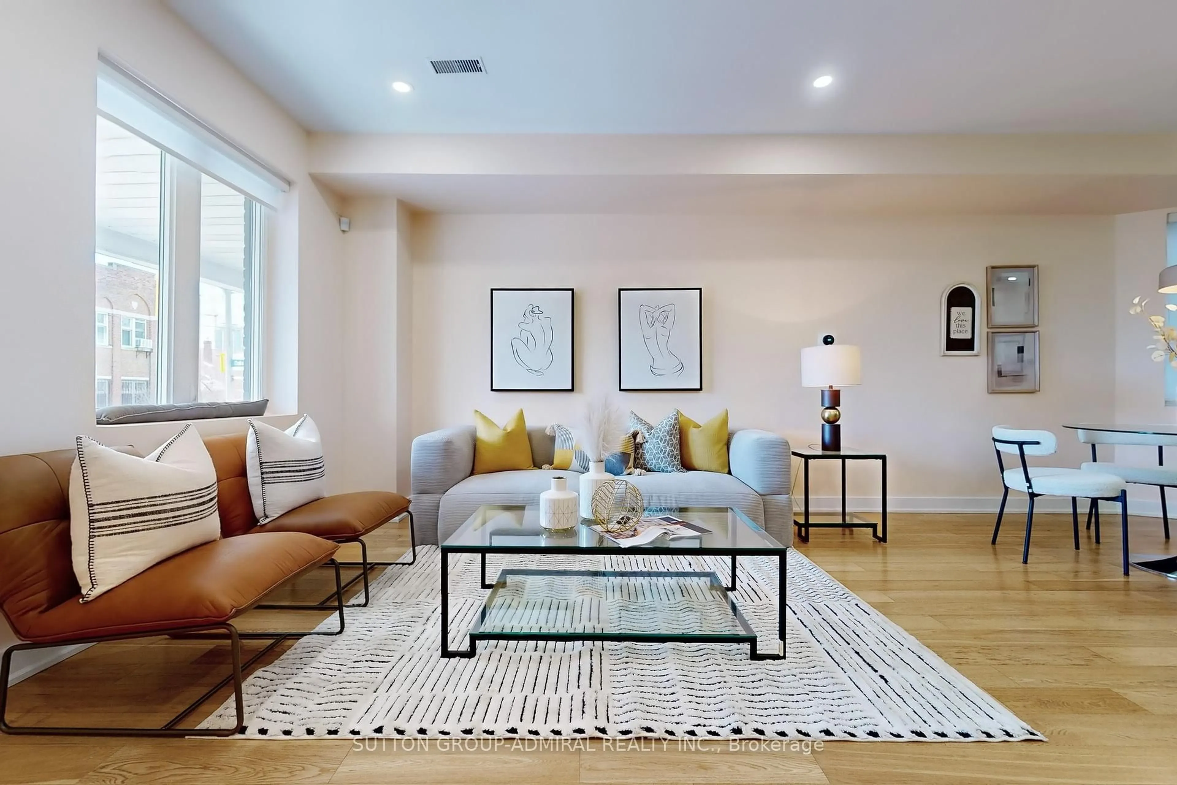 Living room with furniture, unknown for 1216 Davenport Rd, Toronto Ontario M6H 2G8