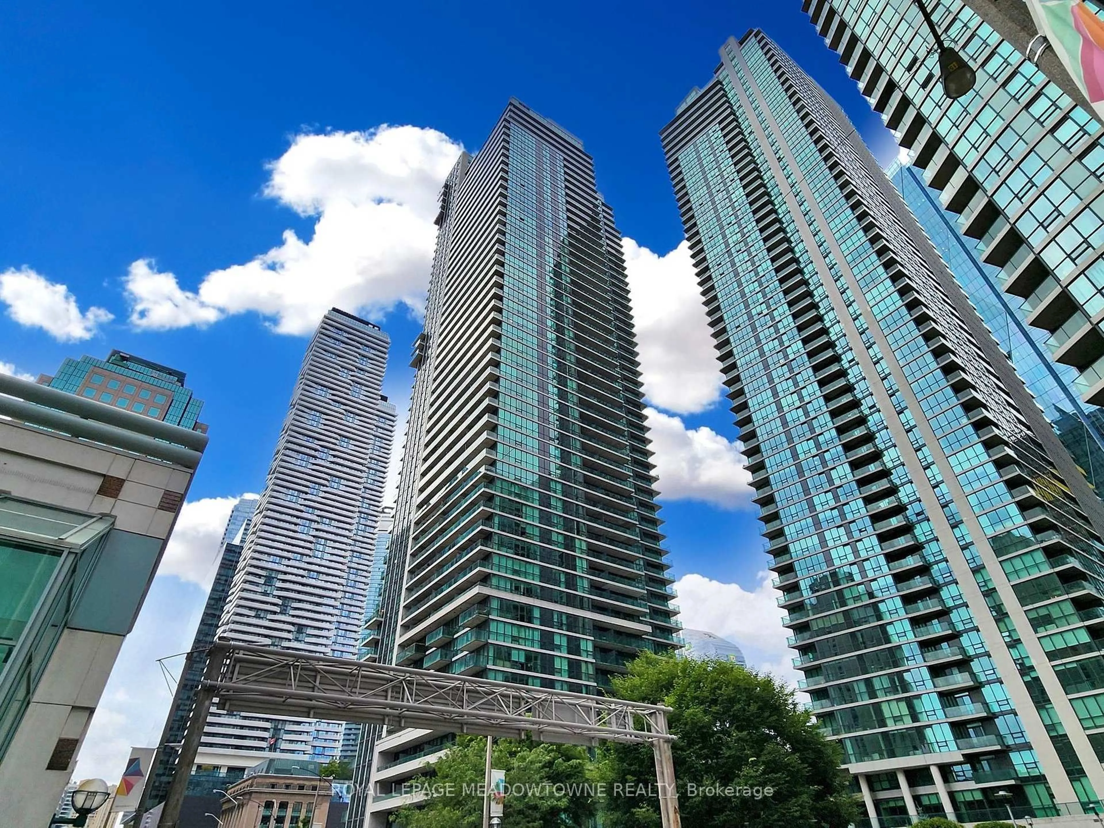 Unknown for 33 Bay St #1203, Toronto Ontario M5J 2Z3