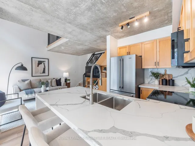 Additional property image - 800 King St Unit 609