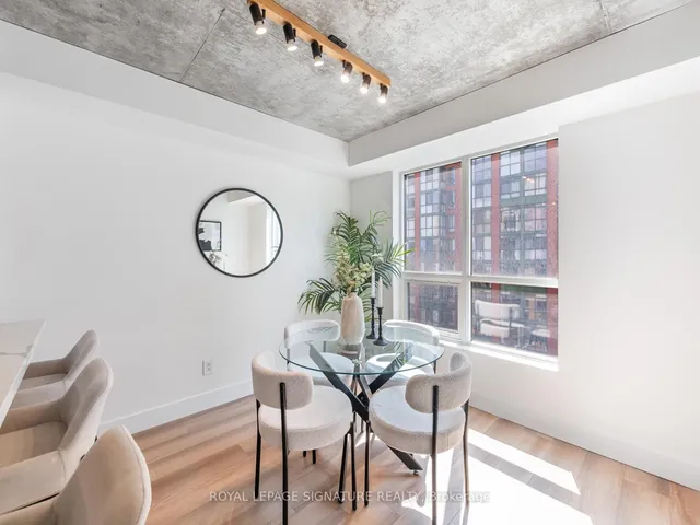 Additional property image - 800 King St Unit 609