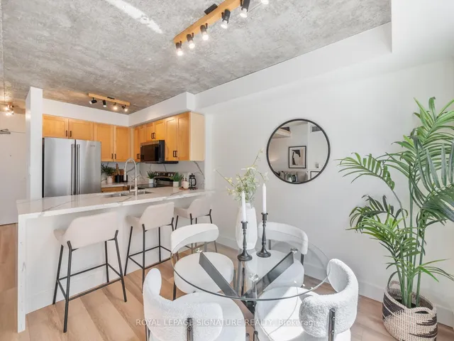 Additional property image - 800 King St Unit 609