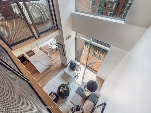 Additional property image - 800 King St Unit 609