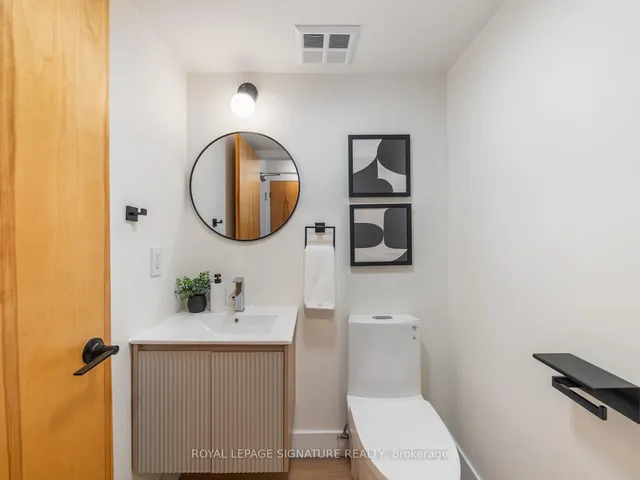 Additional property image - 800 King St Unit 609