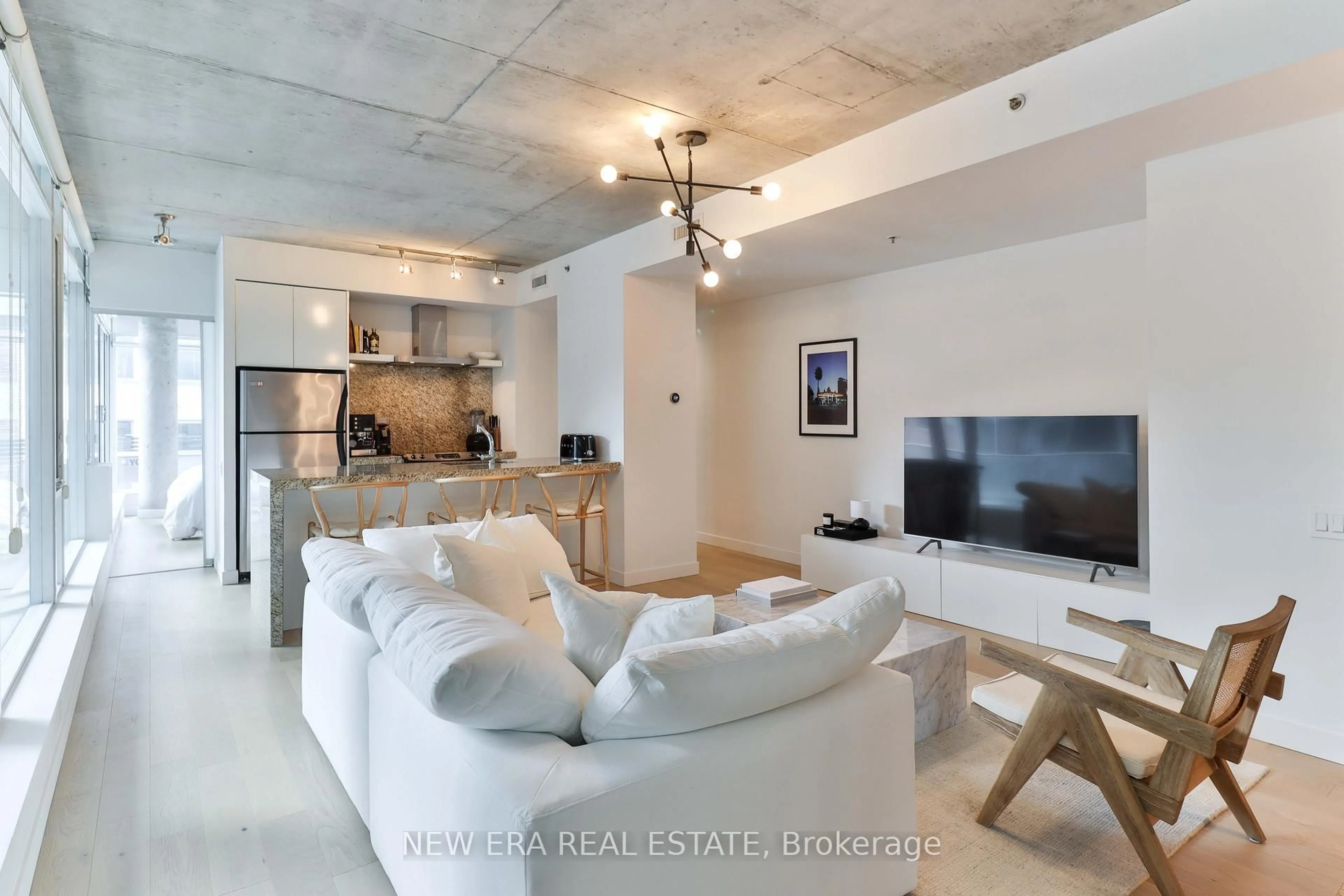 Living room with furniture, unknown for 75 Portland St #423, Toronto Ontario M5V 2M9