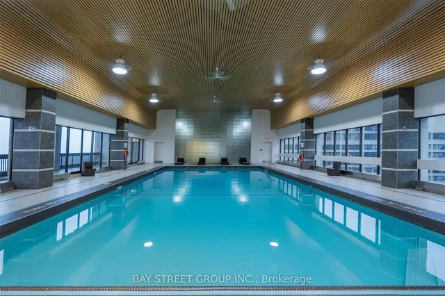 Additional property image - 33 Harbour Sq Unit 3019