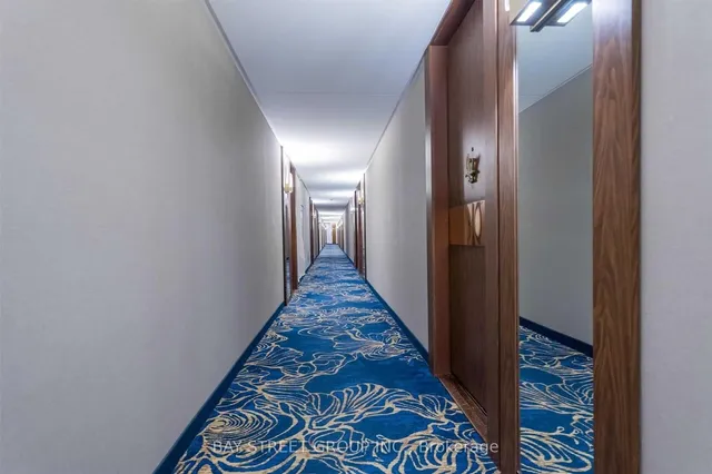 Additional property image - 33 Harbour Sq Unit 3019