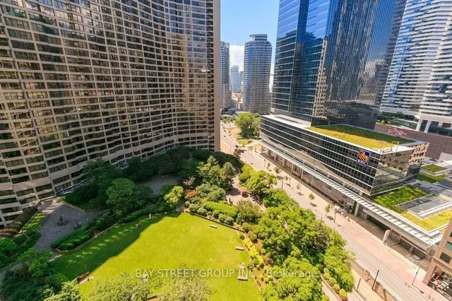 Additional property image - 33 Harbour Sq Unit 3019