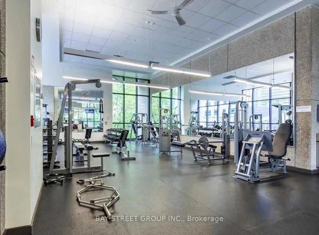 Additional property image - 33 Harbour Sq Unit 3019
