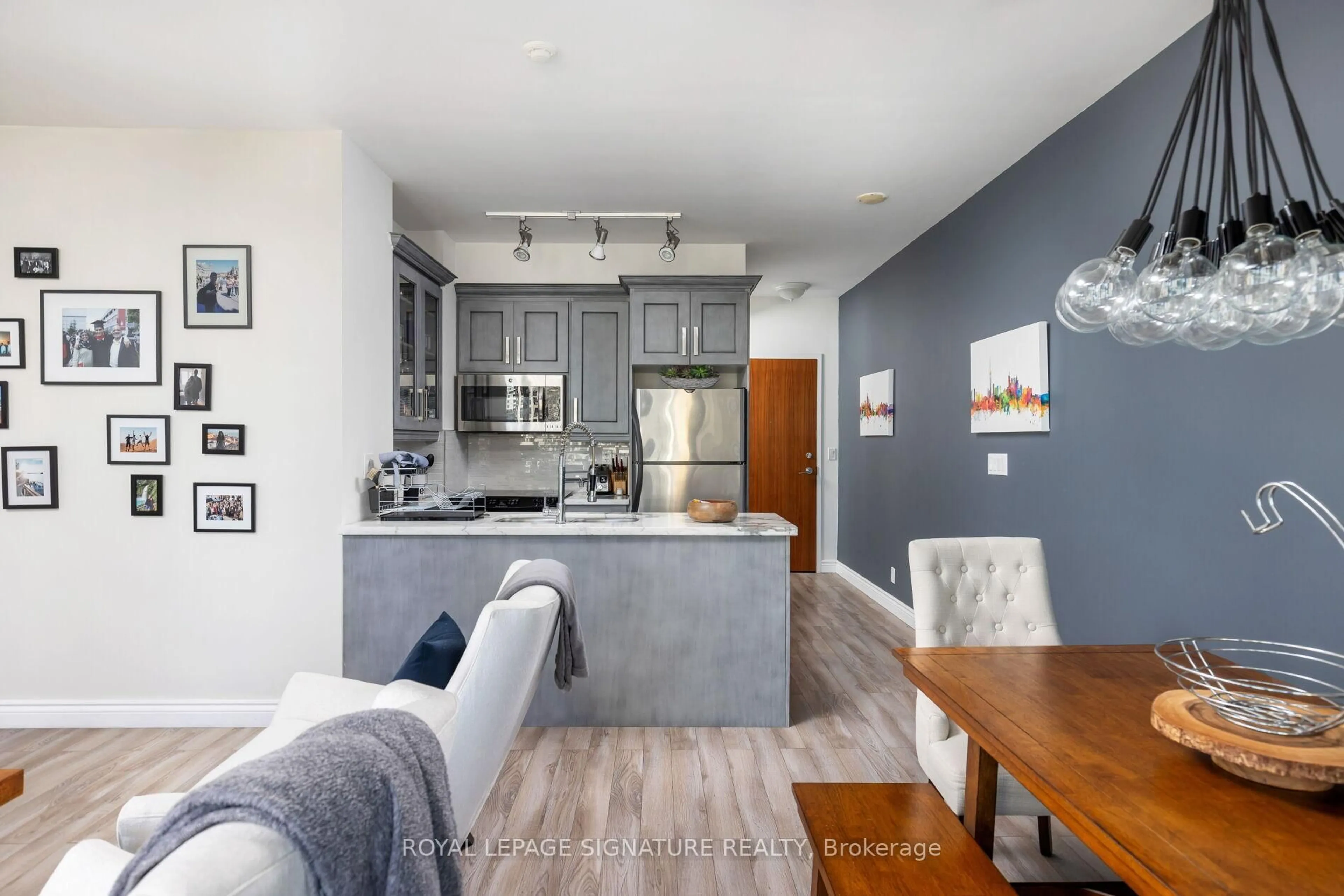 Open concept kitchen, unknown for 33 Lombard St #2006, Toronto Ontario M5C 3H8