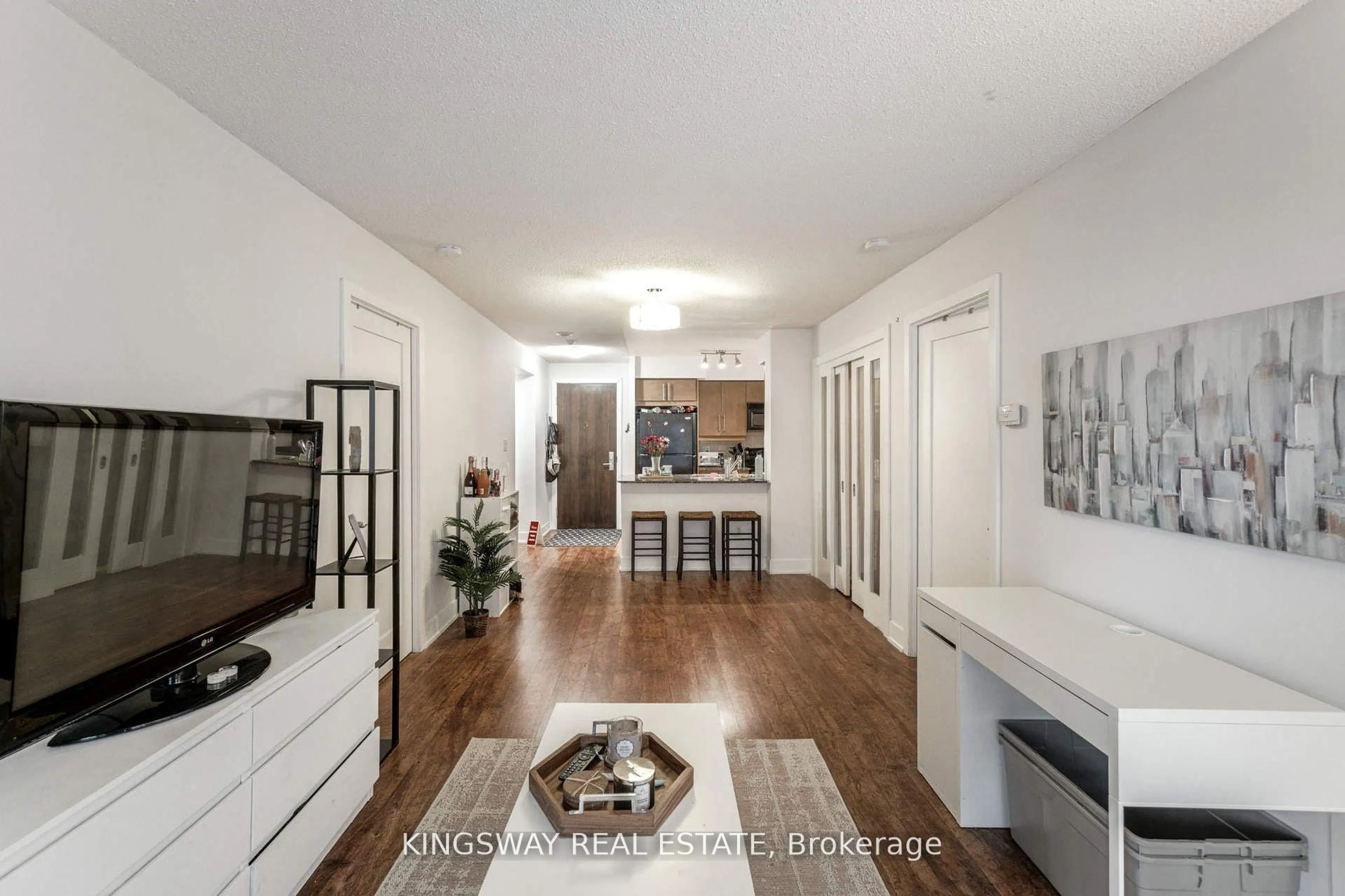 Indoor entryway for 20 Blue Jays Way #1502, Toronto Ontario M5V 3W6