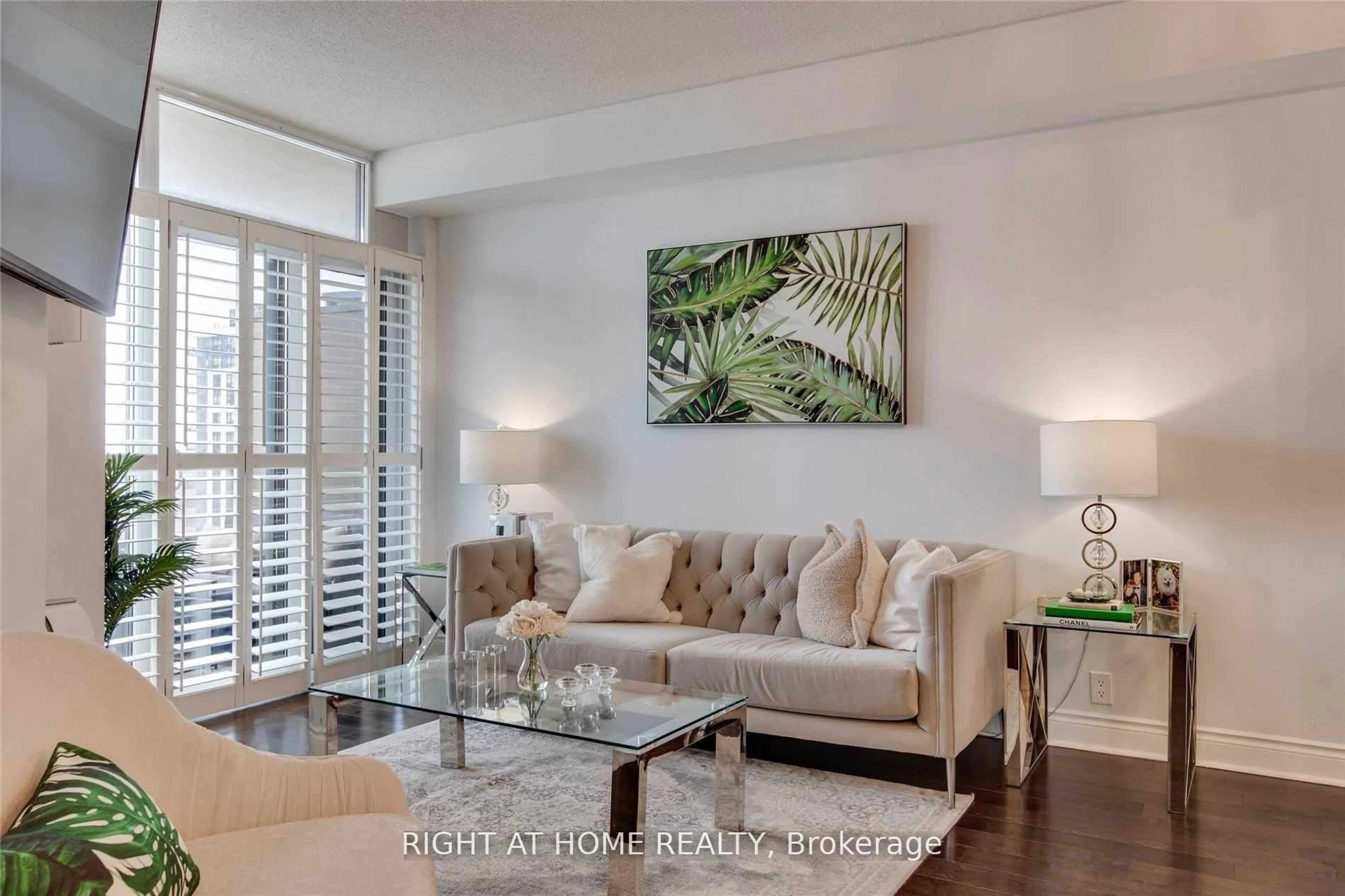 Living room with furniture, unknown for 80 Harrison Garden Blvd #1428, Toronto Ontario M2N 7E3