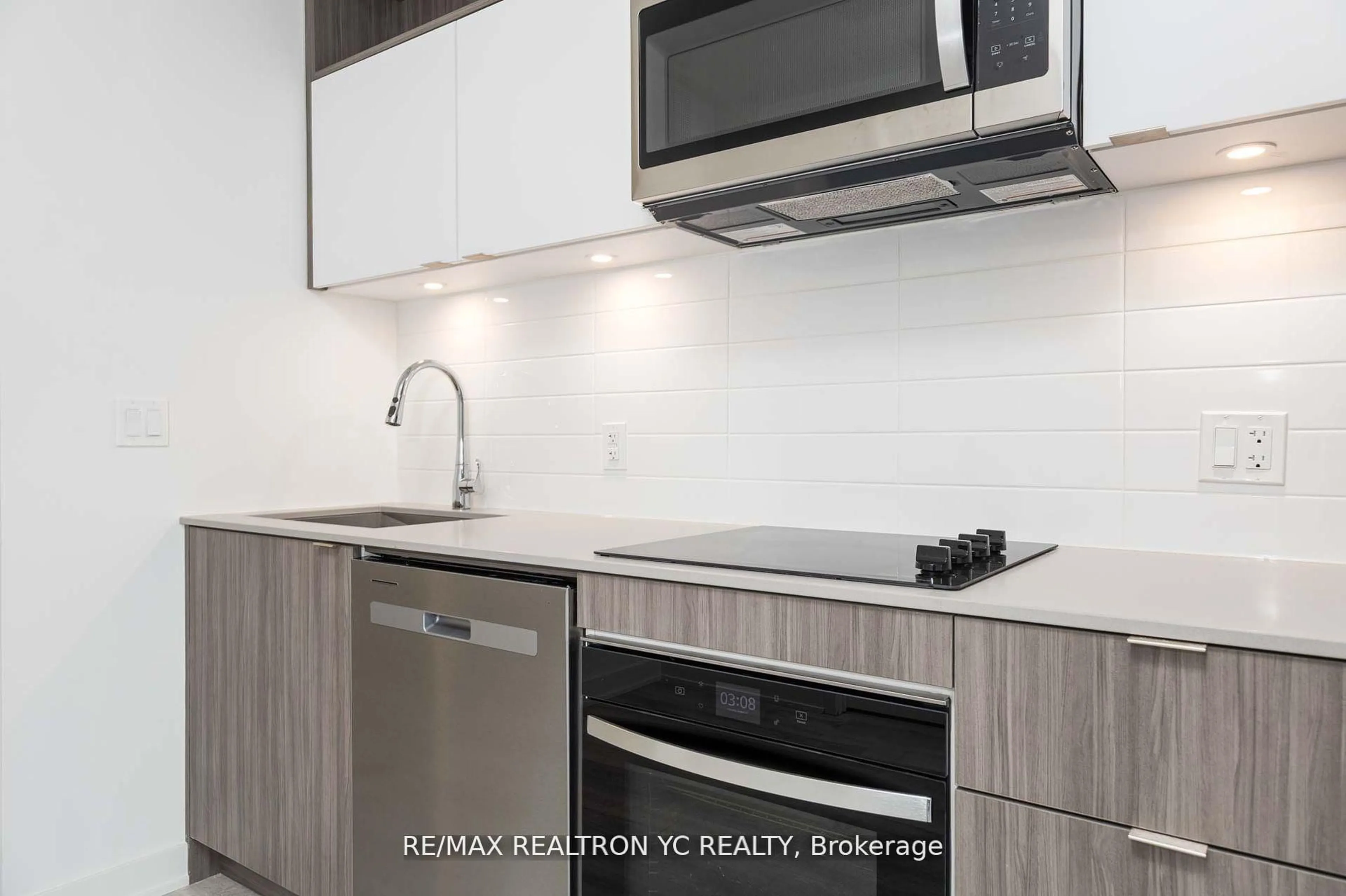 Standard kitchen, unknown for 135 Lower Sherbourne St #1838, Toronto Ontario M5A 1Y4