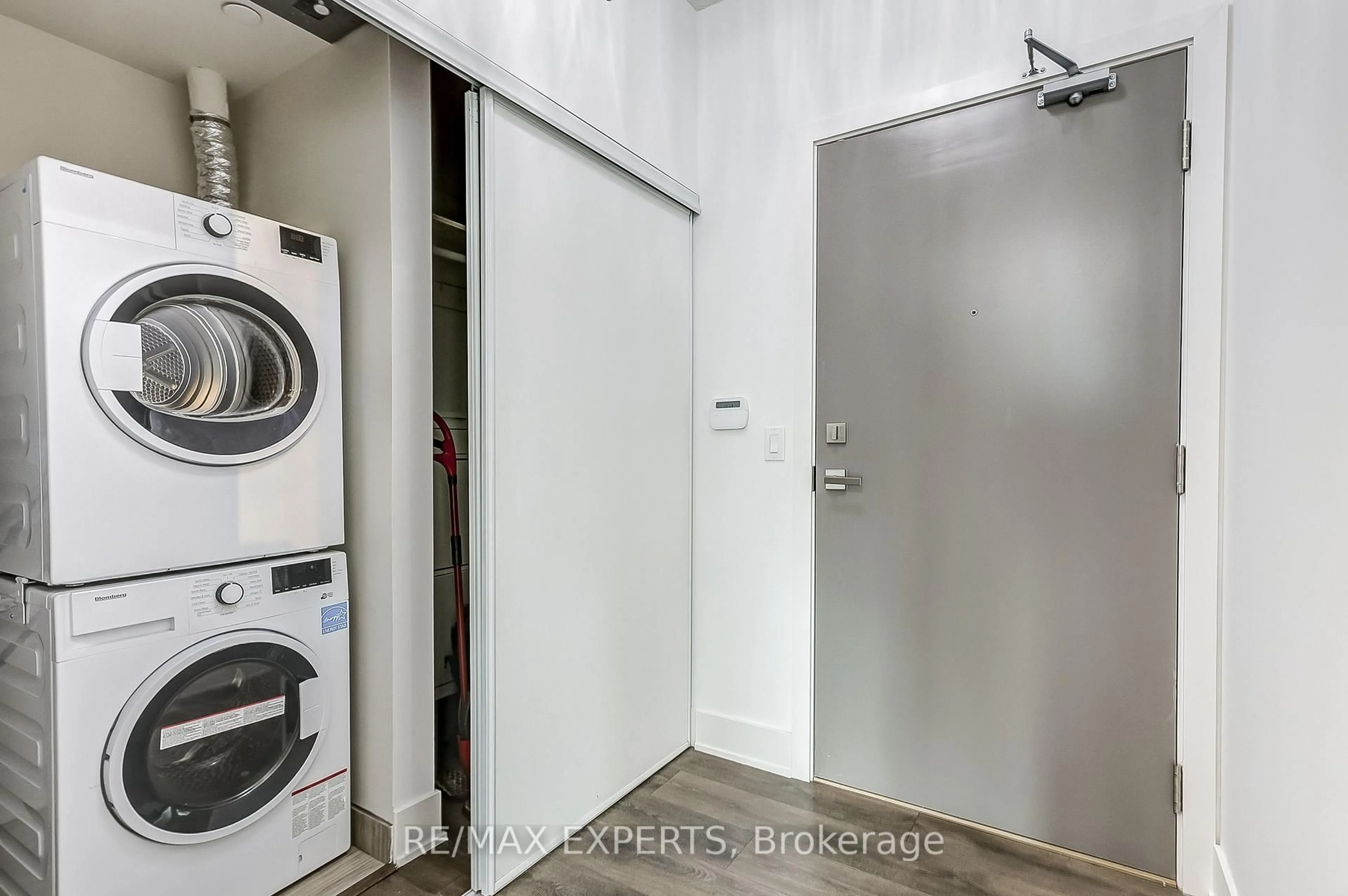 Laundry room for 188 Fairview Mall Dr #1011, Toronto Ontario M2J 0H7