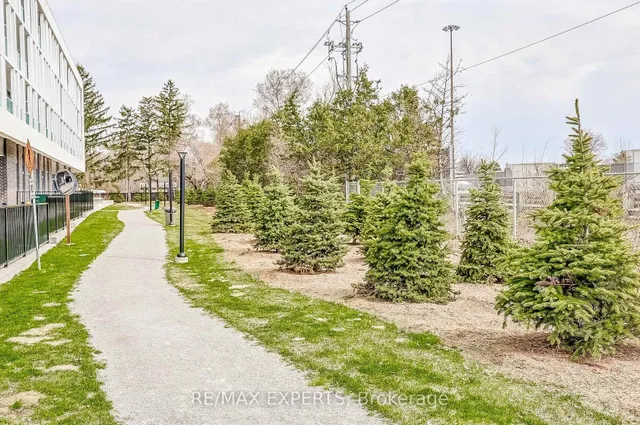 Additional property image - 188 Fairview Mall Dr Unit 1011