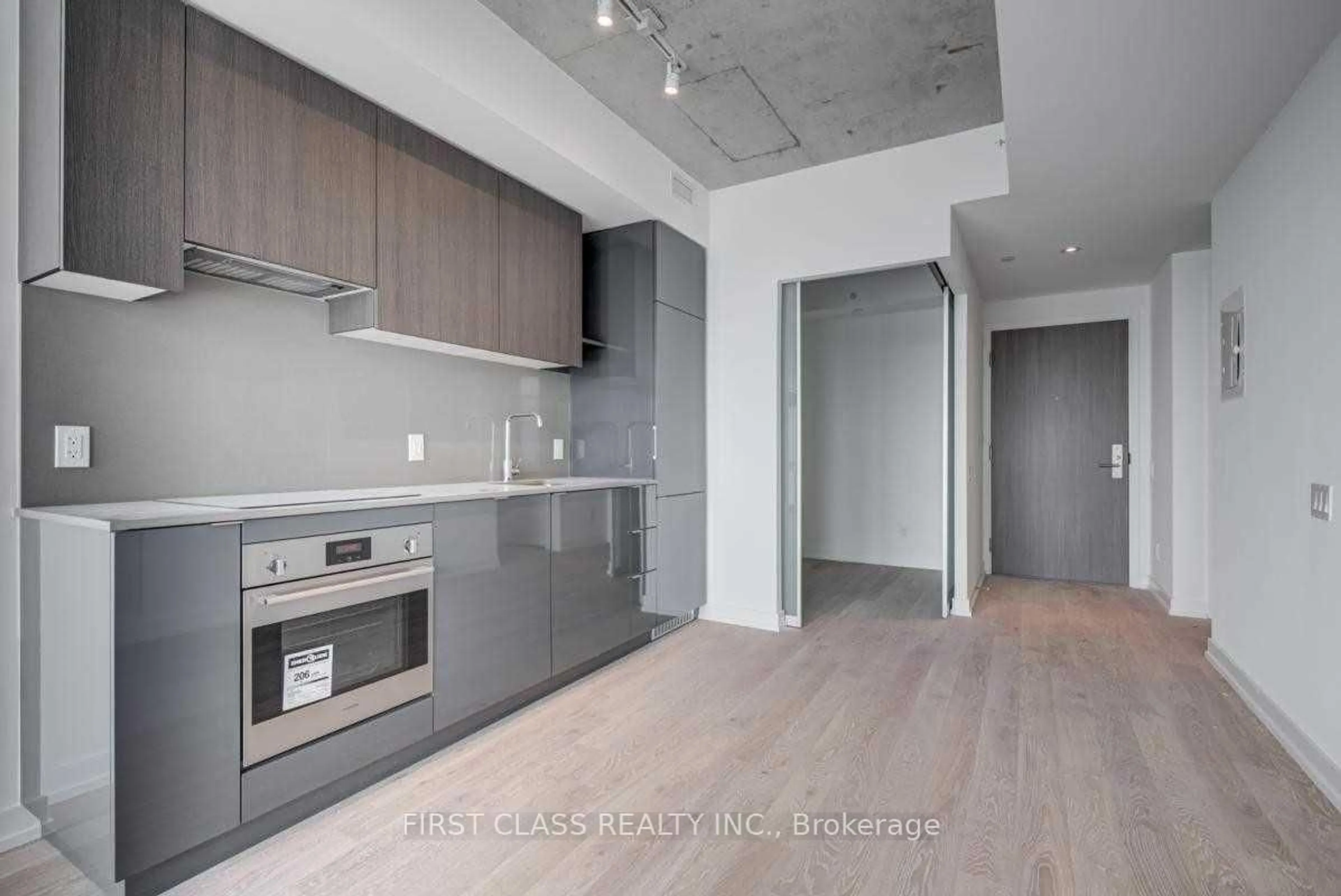 Open concept kitchen, unknown for 161 Roehampton Ave #4111, Toronto Ontario M4P 1P9