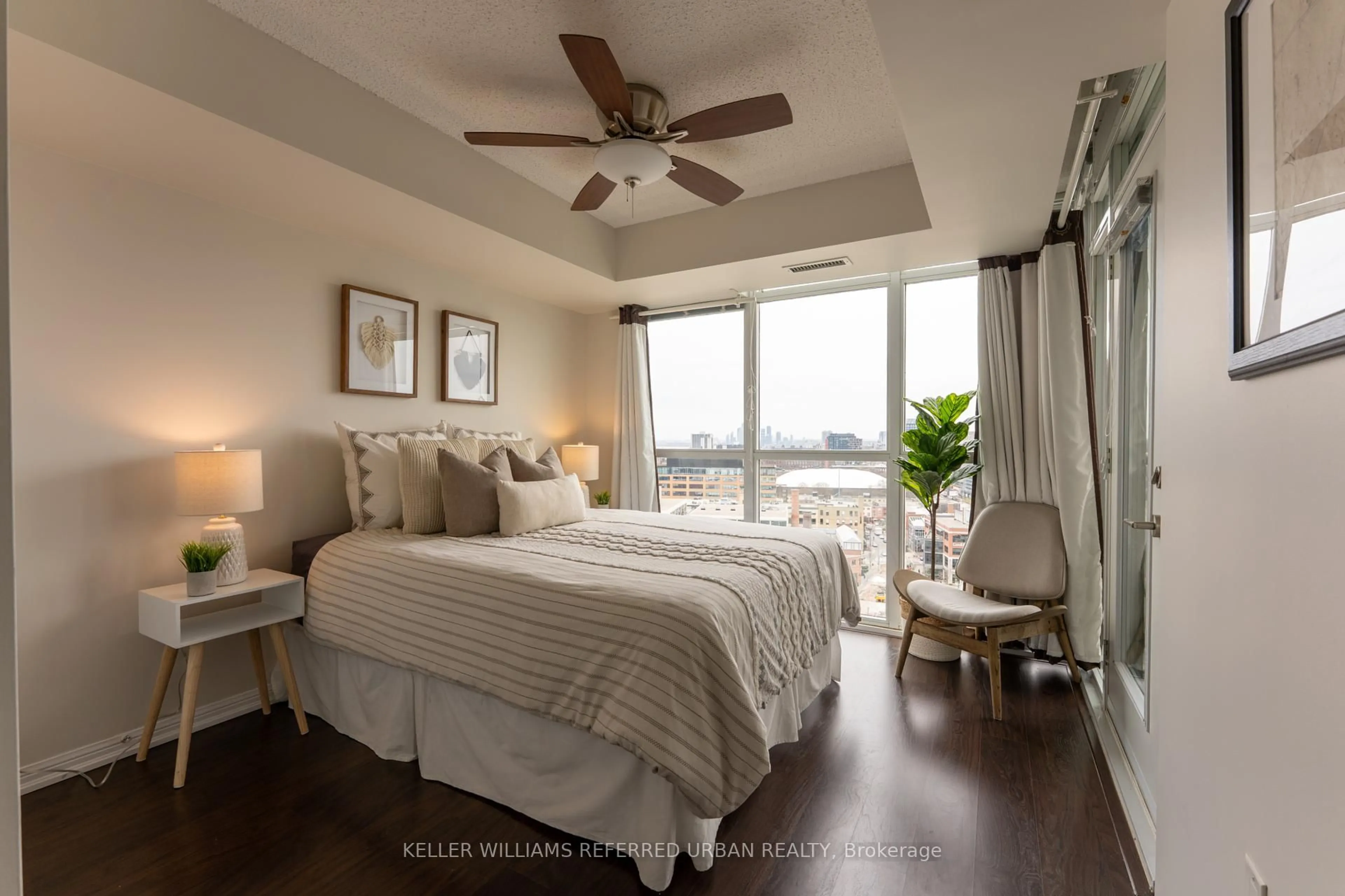 Bedroom with bed, unknown for 125 Western Battery Rd #1813, Toronto Ontario M6K 3R8