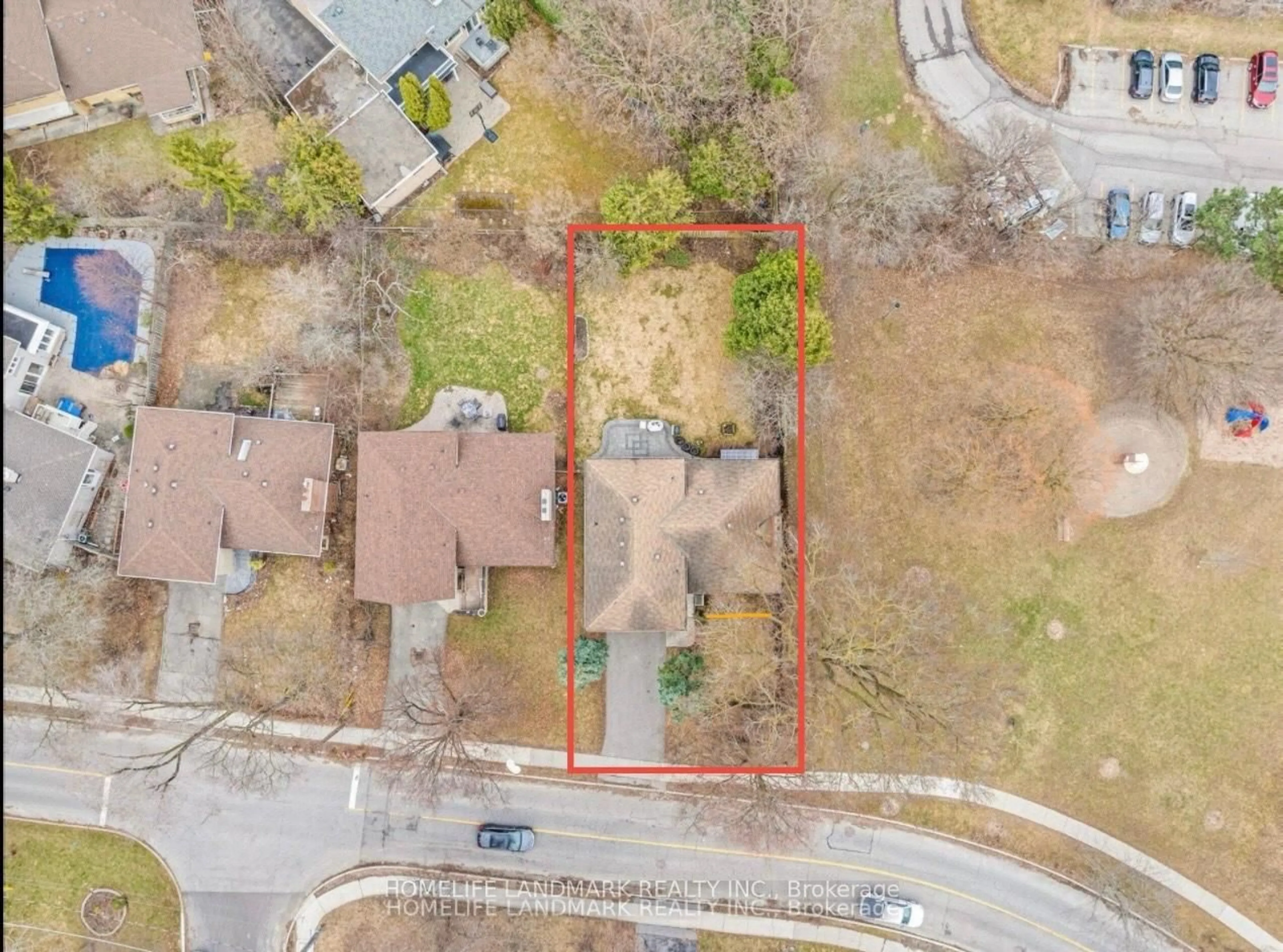 A pic from outside/outdoor area/front of a property/back of a property/a pic from drone, street for 1 Hawksbury Dr, Toronto Ontario M2K 1M2