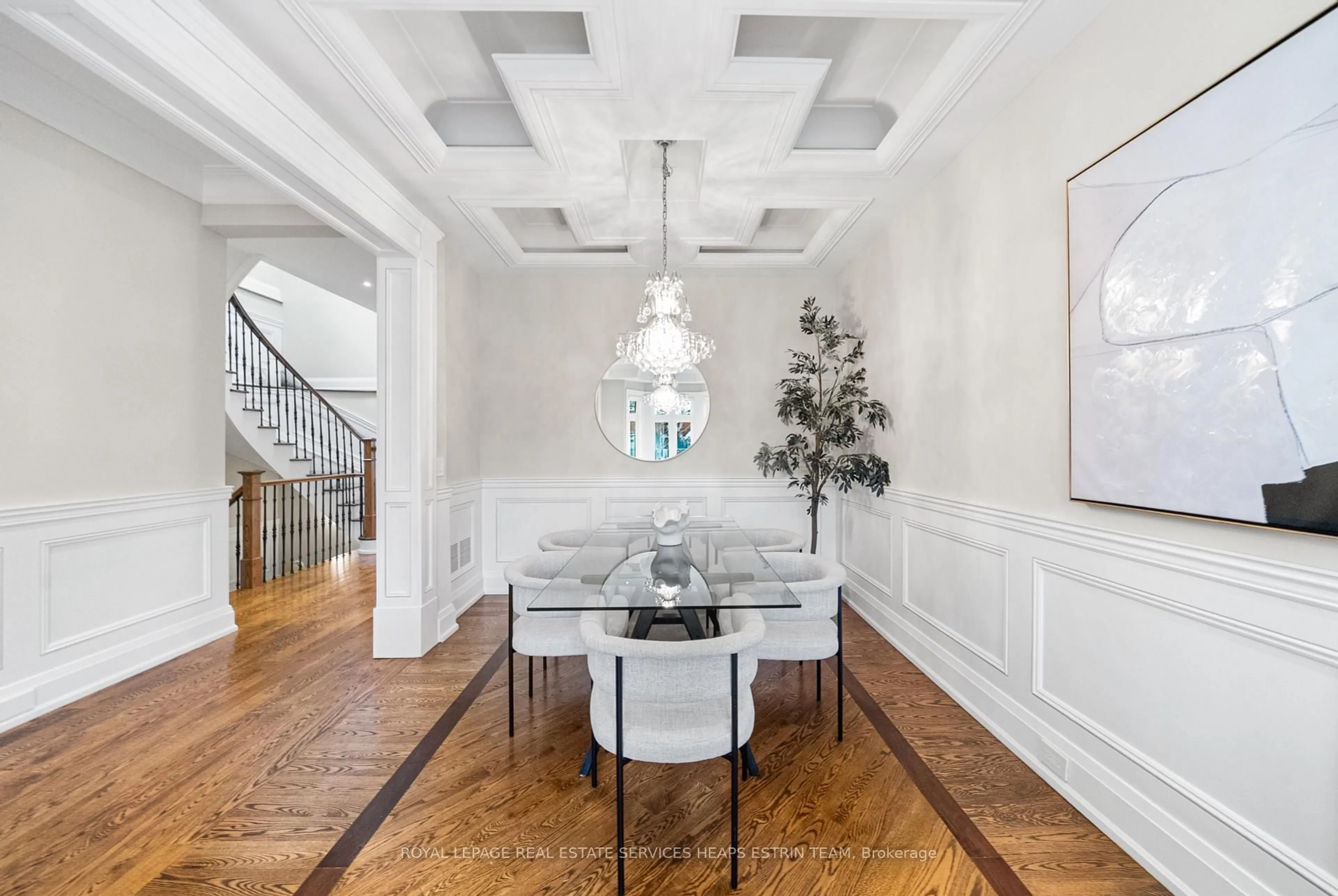 Dining room, unknown for 565 Broadway Ave, Toronto Ontario M4G 2S2