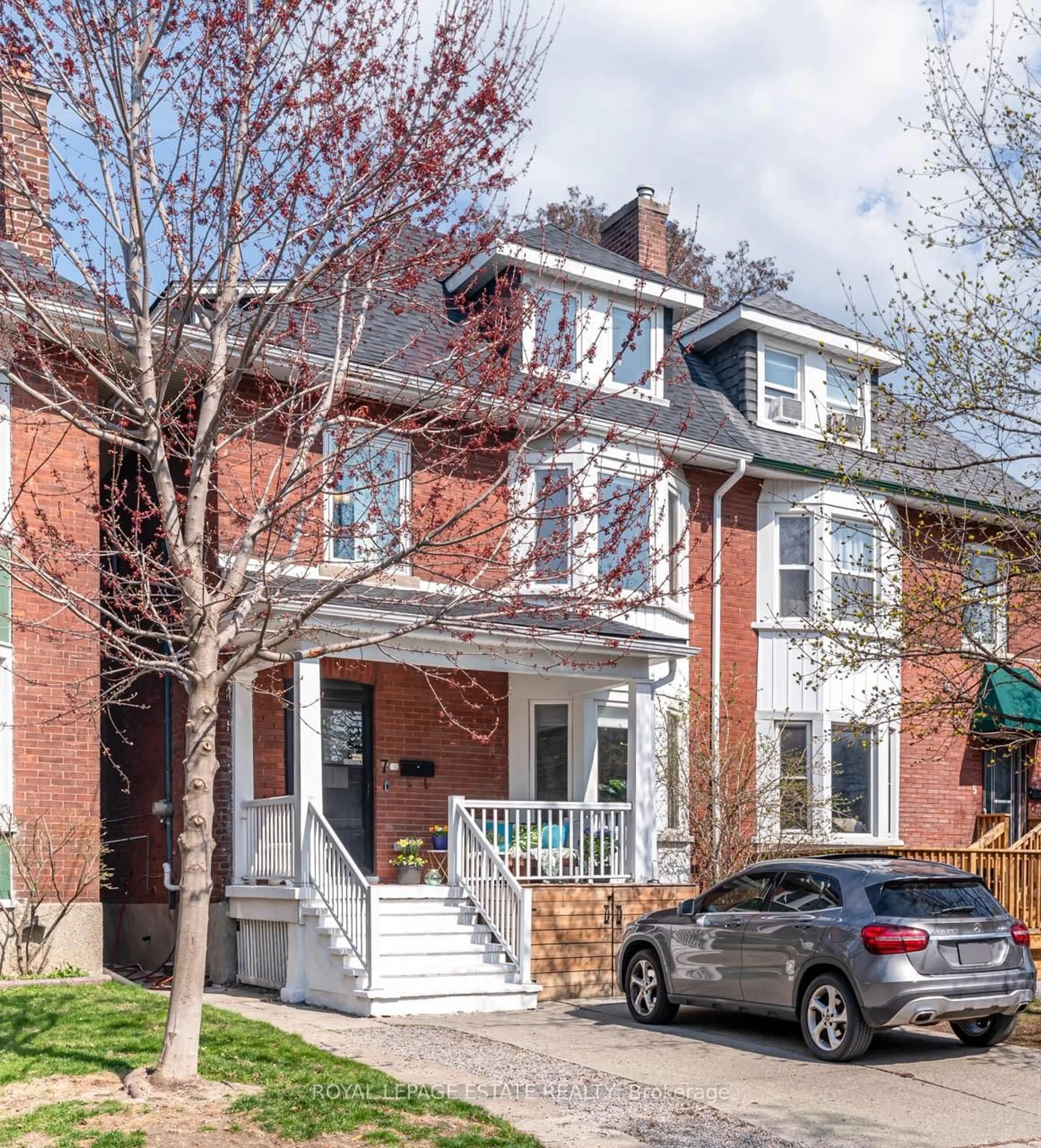 Home with brick exterior material, street for 7 Delaware Ave, Toronto Ontario M6H 2S8