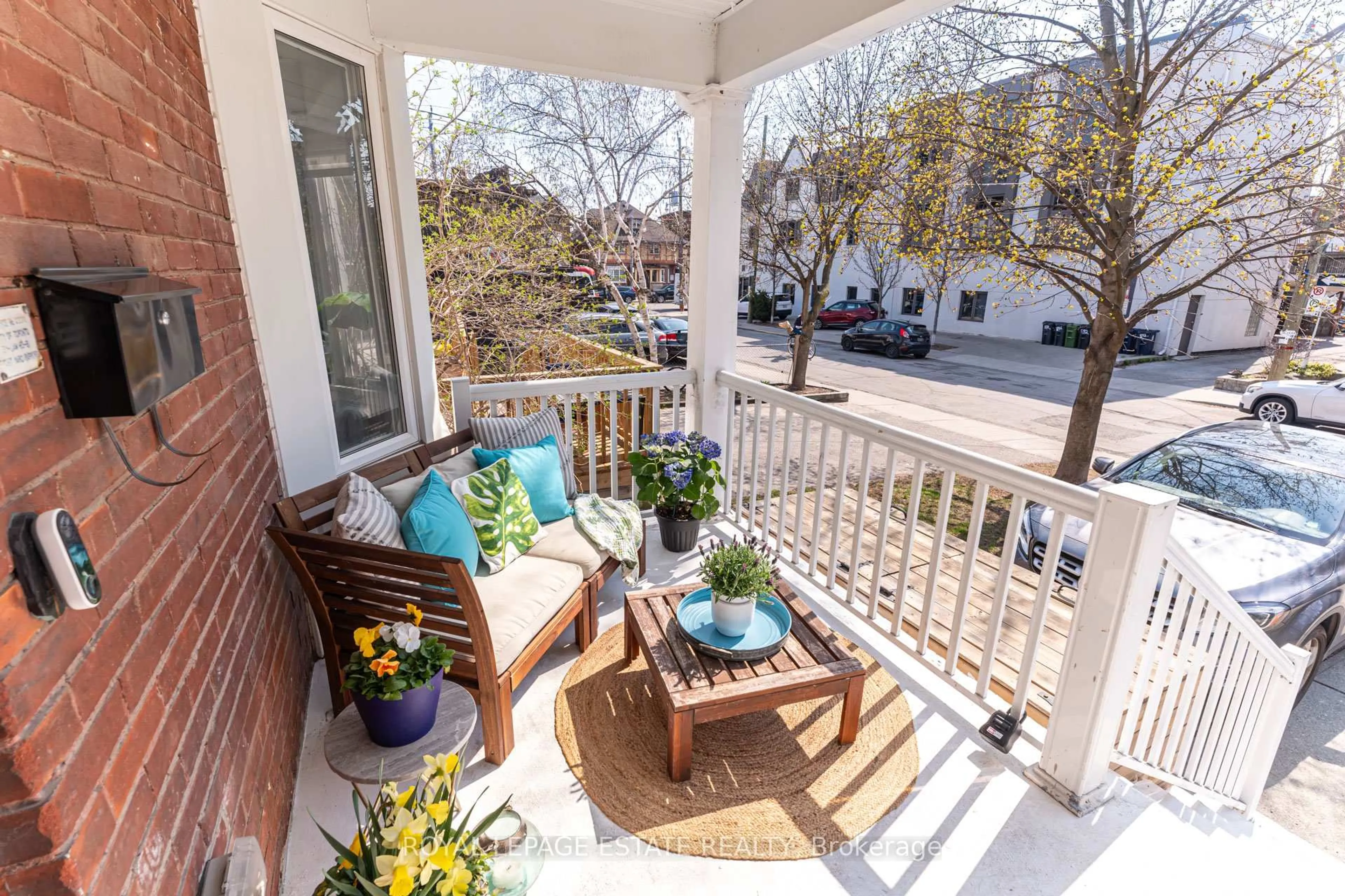 Patio, street for 7 Delaware Ave, Toronto Ontario M6H 2S8
