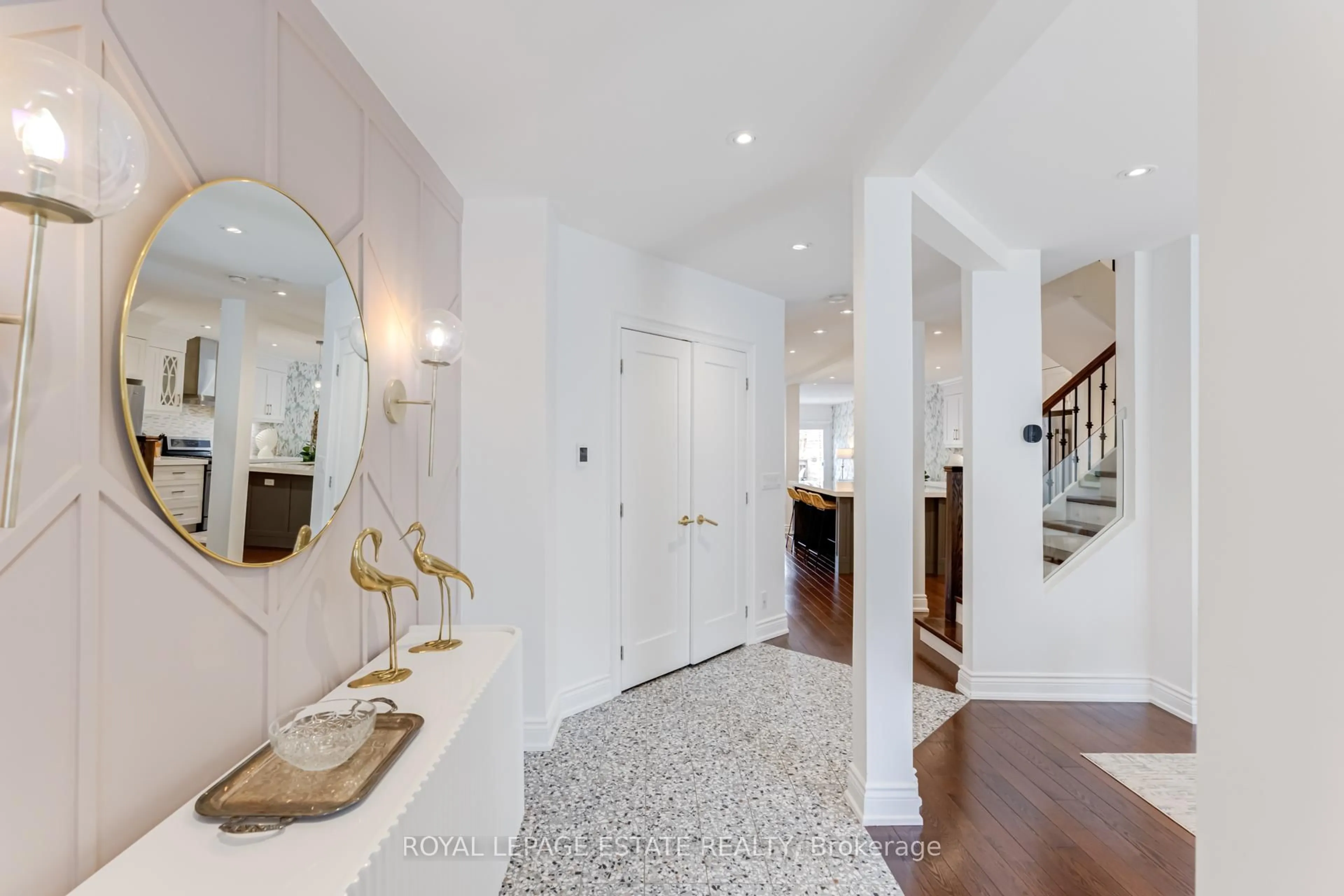 Indoor entryway for 7 Delaware Ave, Toronto Ontario M6H 2S8