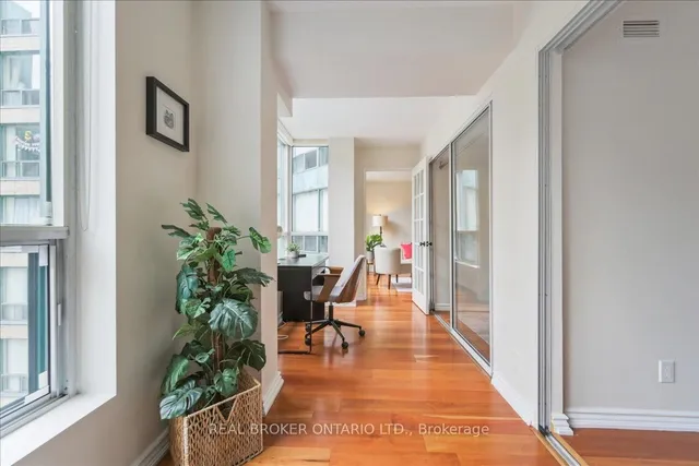 Additional property image - 92 King St Unit 508
