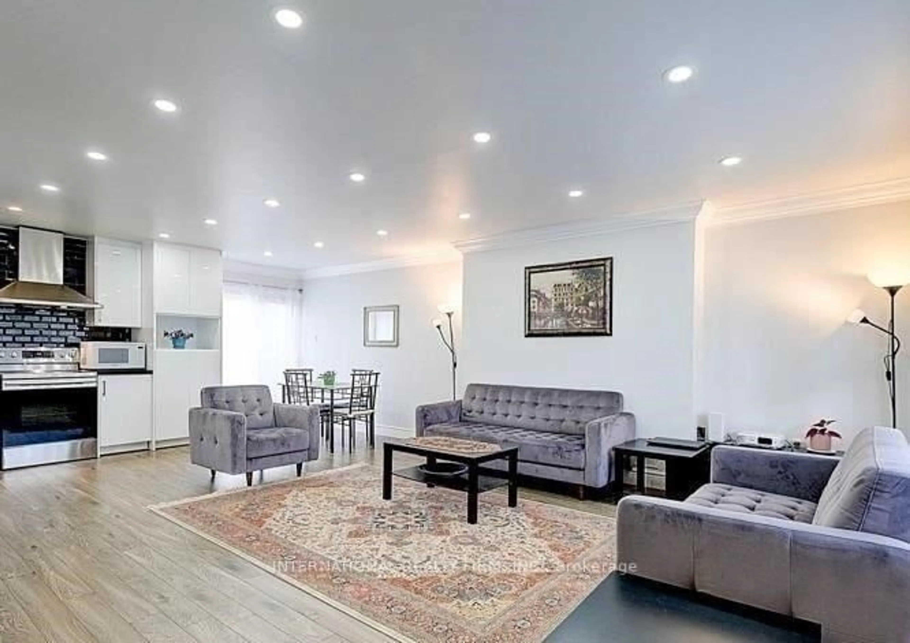 Living room with furniture, unknown for 8 Farrell Ave, Toronto Ontario M2R 1C8
