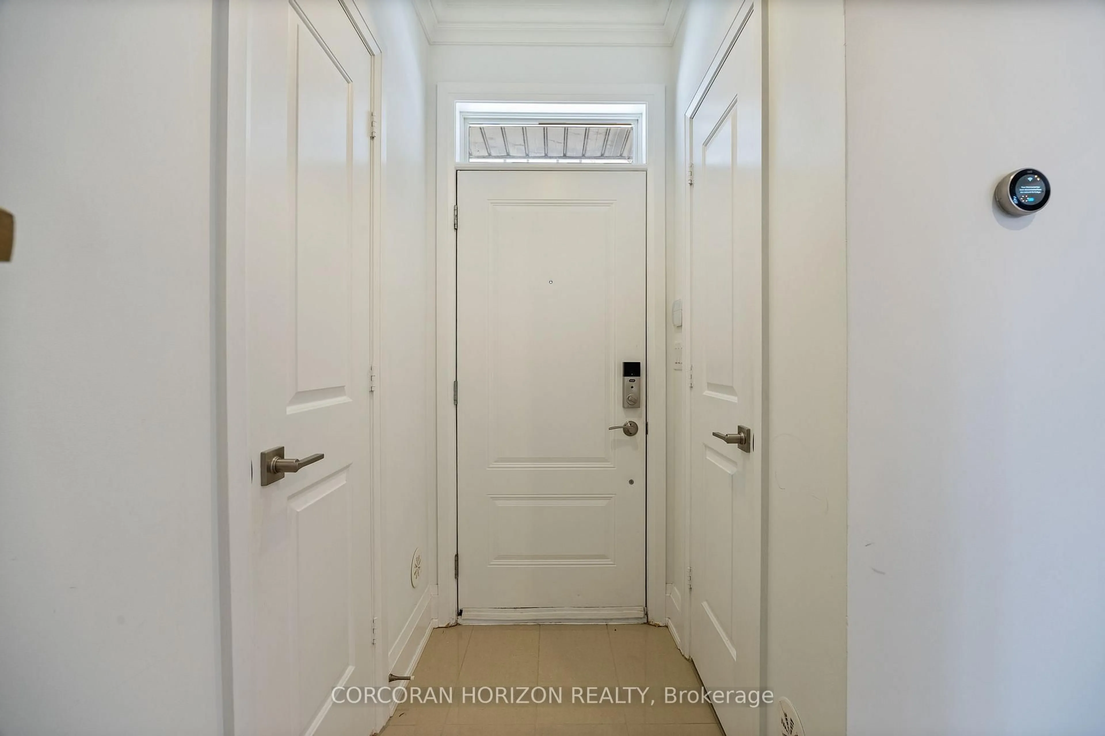 Indoor entryway for 9 Oakburn Cres #TH39, Toronto Ontario M2N 2T5