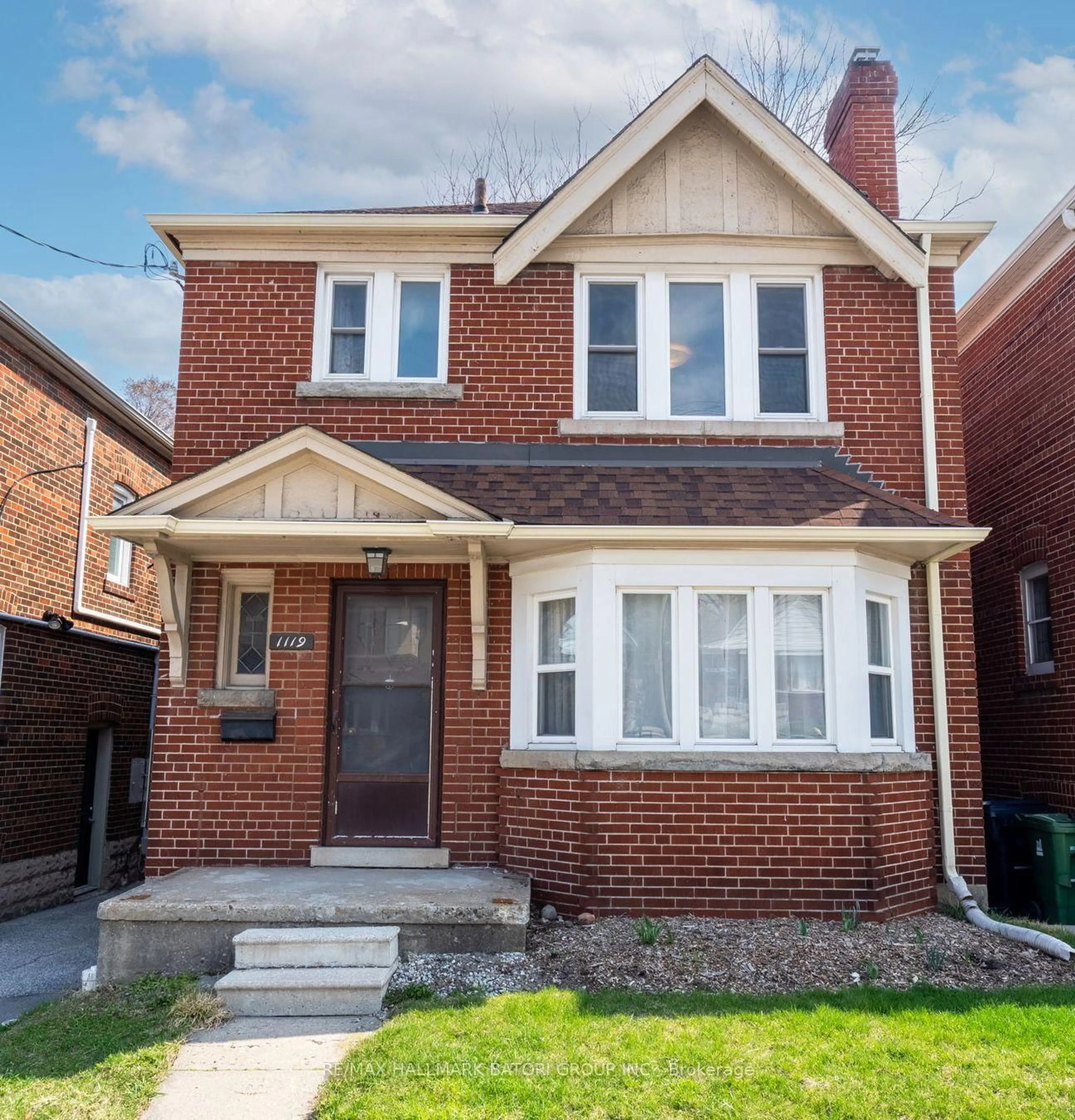 Home with brick exterior material, street for 1119 Avenue Rd, Toronto Ontario M5N 2E5