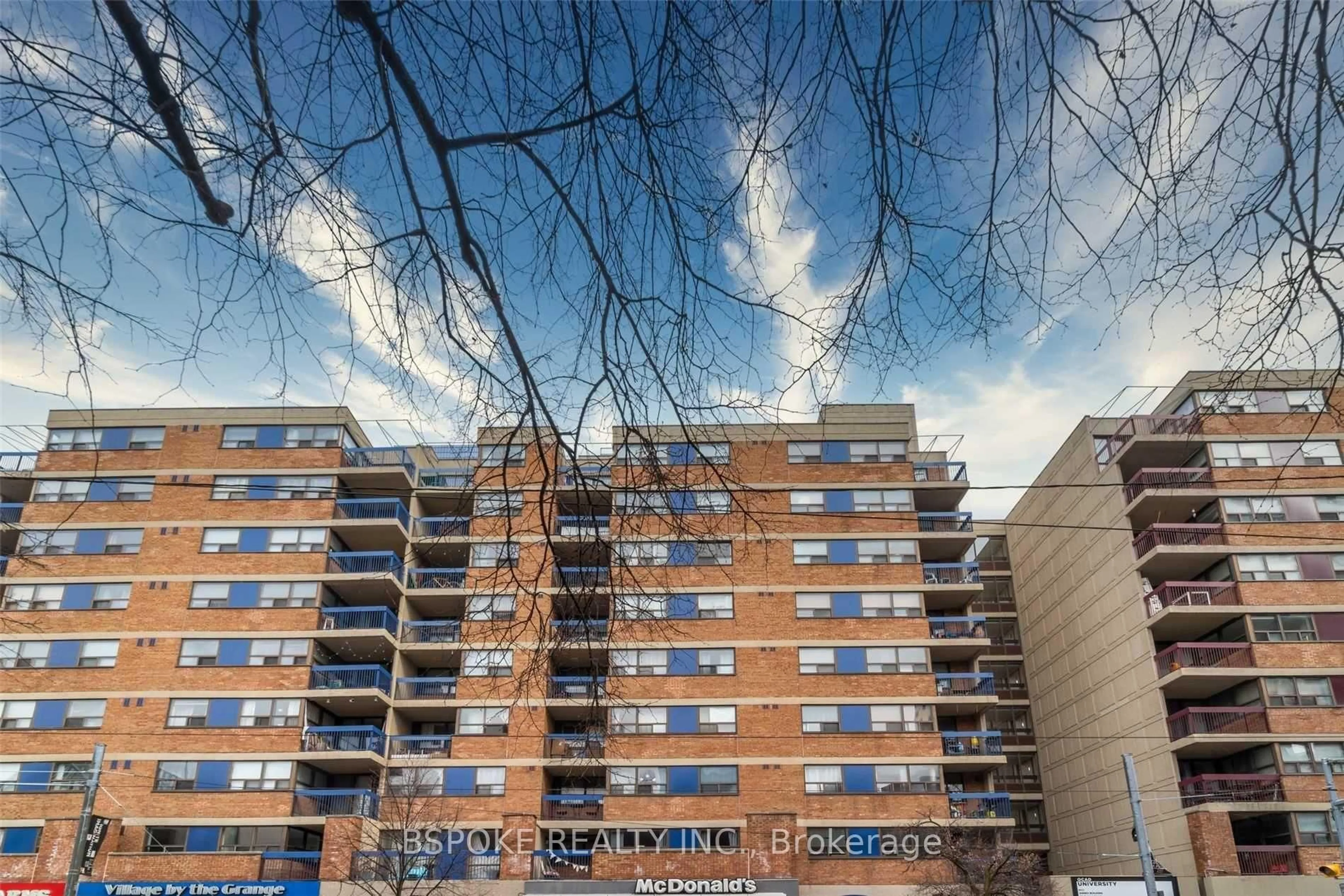 A pic from outside/outdoor area/front of a property/back of a property/a pic from drone, street for 105 McCaul St #204, Toronto Ontario M5T 2X4