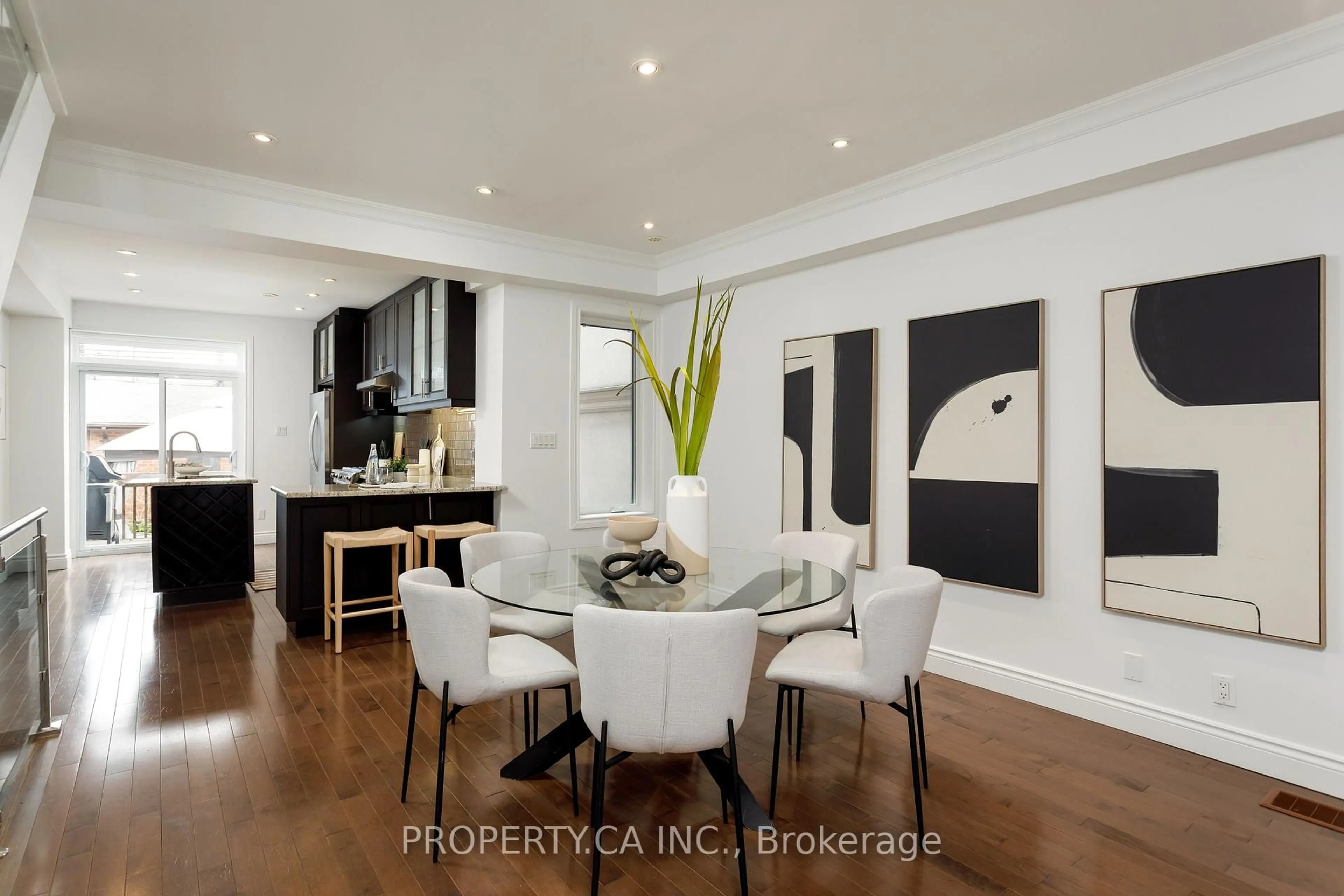 Unknown for 487 Roxton Rd, Toronto Ontario M6G 3R5
