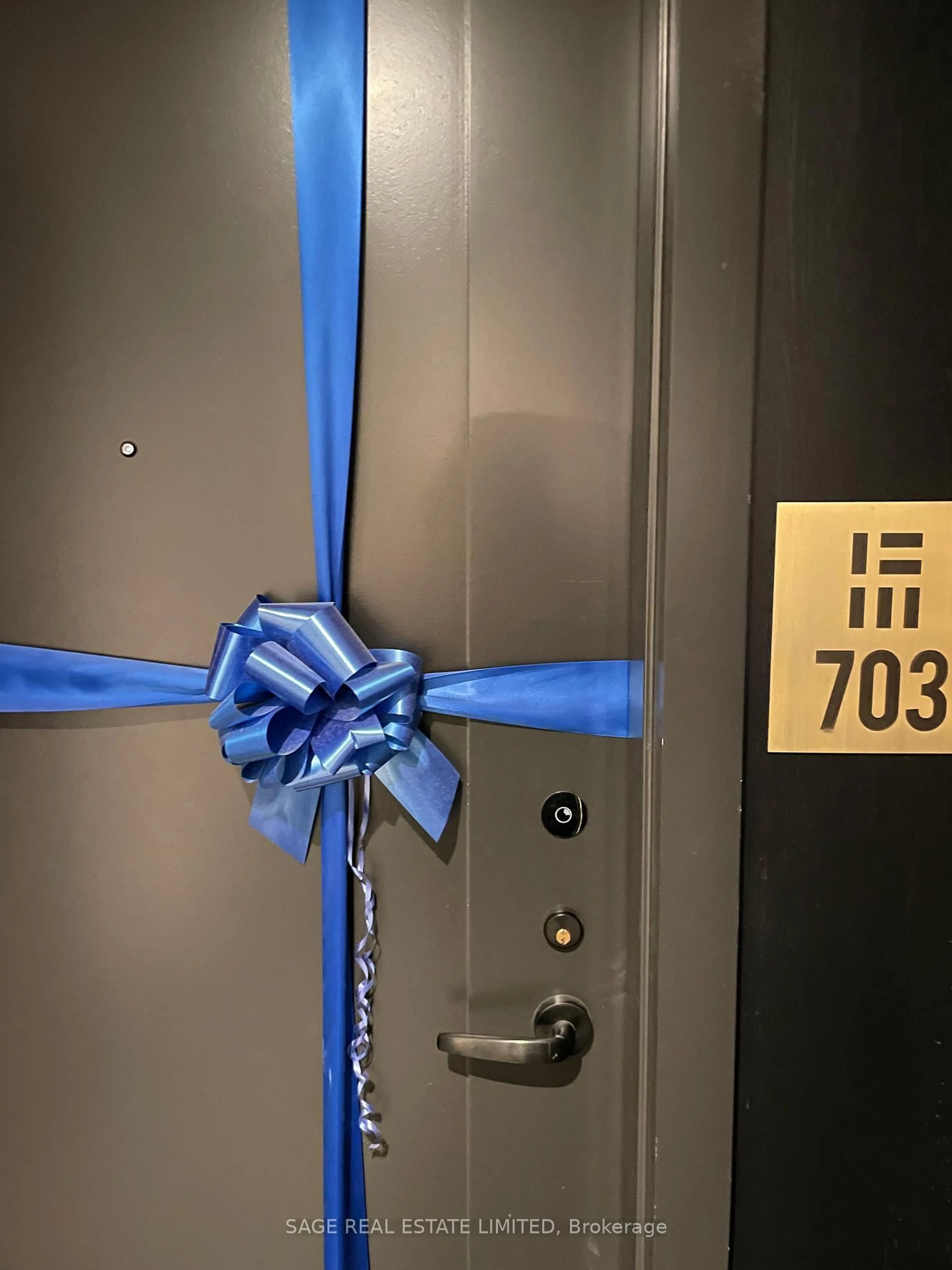 Indoor entryway for 123 Portland St #703, Toronto Ontario M5V 0V9