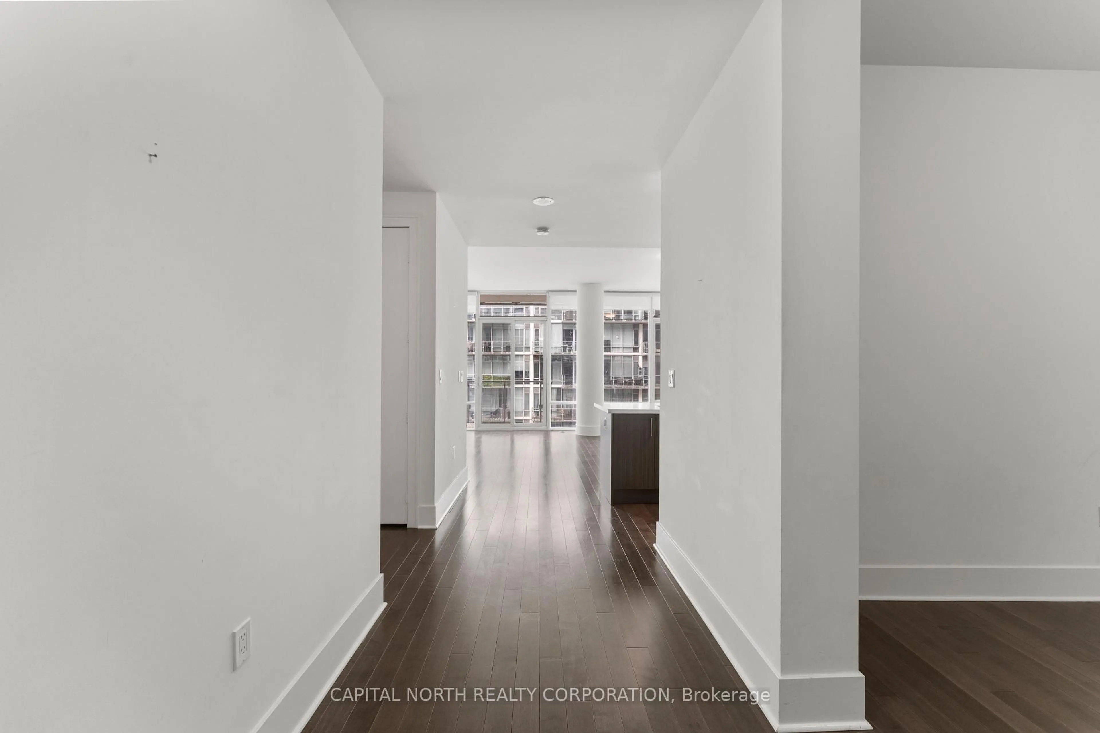 Indoor entryway for 29 Queens Quay #713, Toronto Ontario M5E 0A4