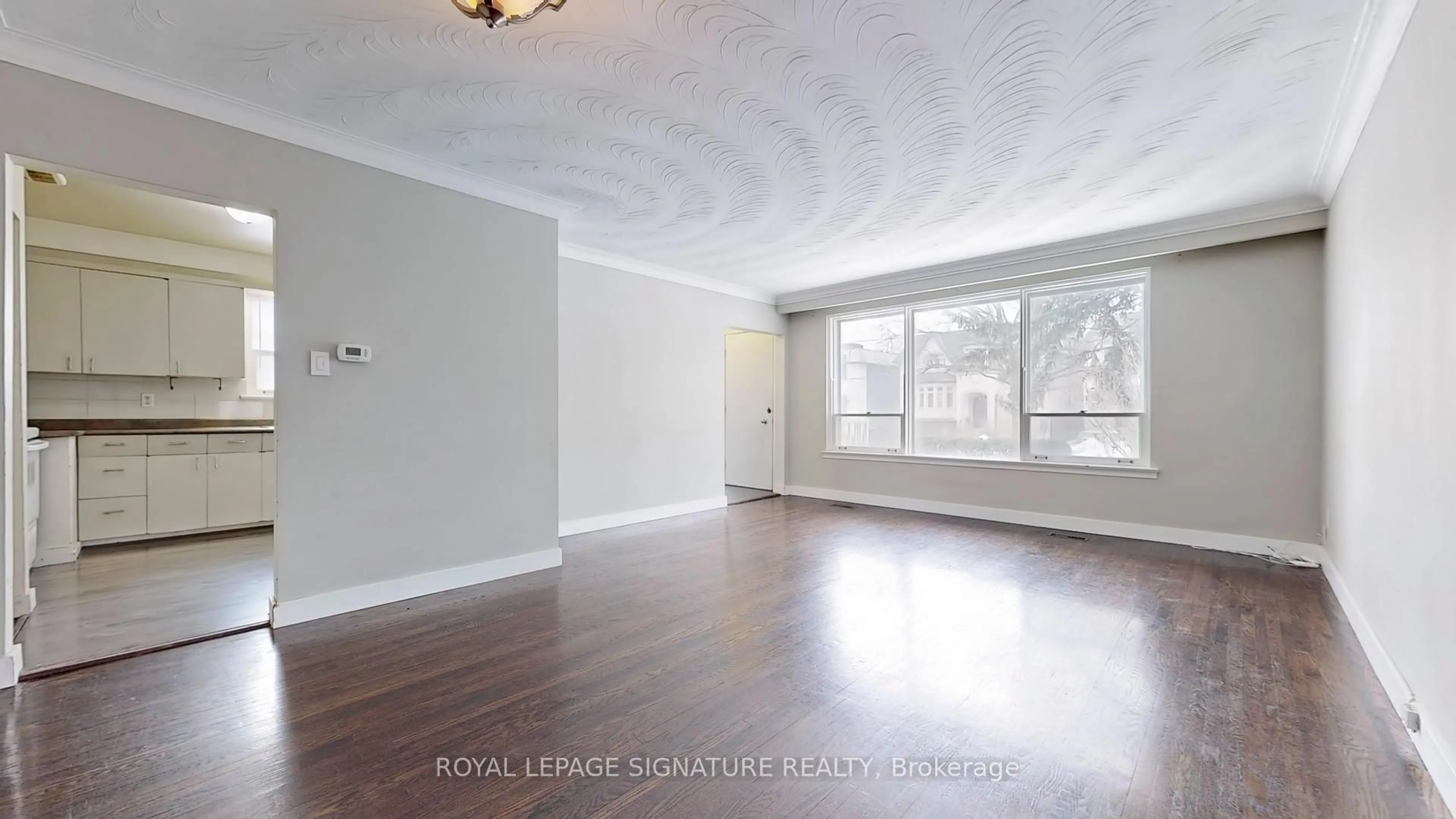 A pic of a room for 82 Northwood Dr, Toronto Ontario M2M 2K1