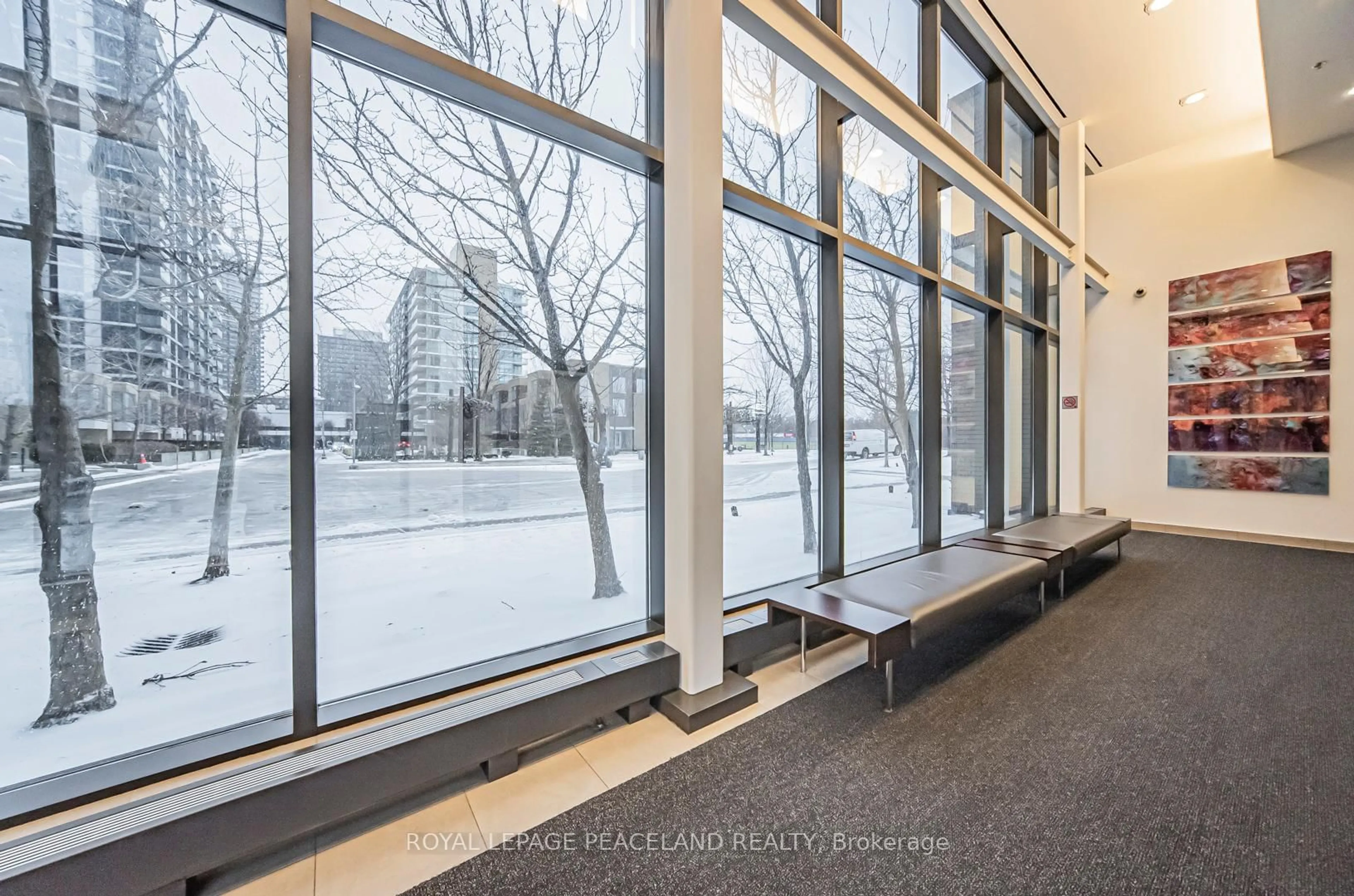 Indoor foyer for 33 Singer Crt #2910, Toronto Ontario M2K 0B4