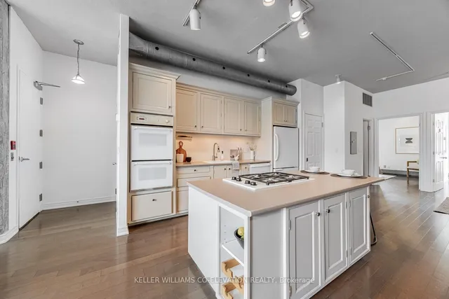 Additional property image - 20 Niagara St Unit 202