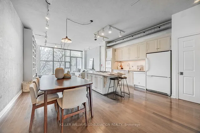 Additional property image - 20 Niagara St Unit 202