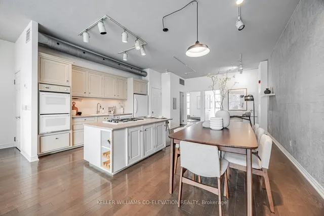 Additional property image - 20 Niagara St Unit 202