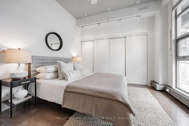 Additional property image - 20 Niagara St Unit 202