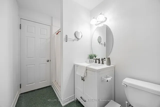 Additional property image - 20 Niagara St Unit 202