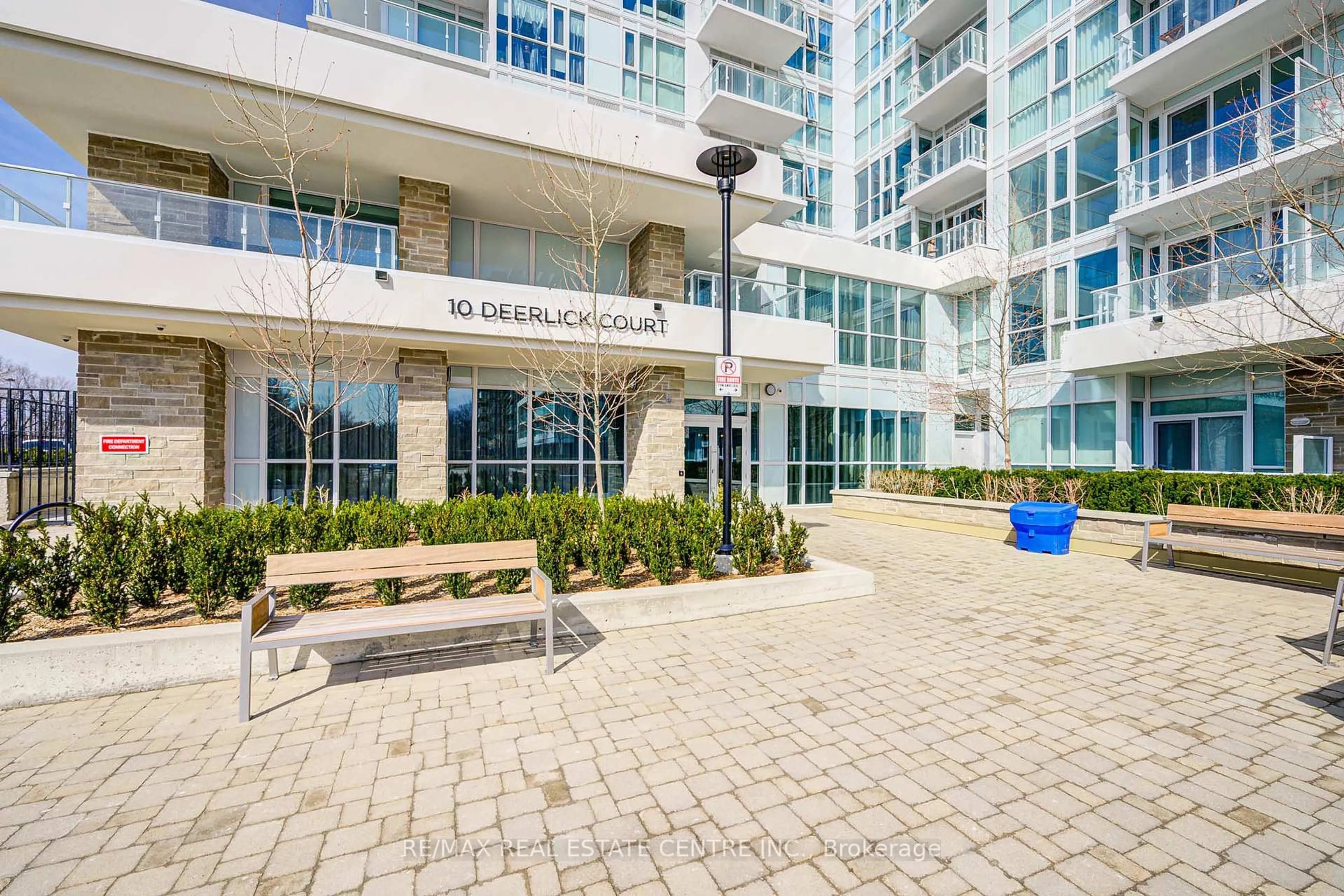 Patio, street for 10 Deerlick Crt #810, Toronto Ontario M3A 0A7