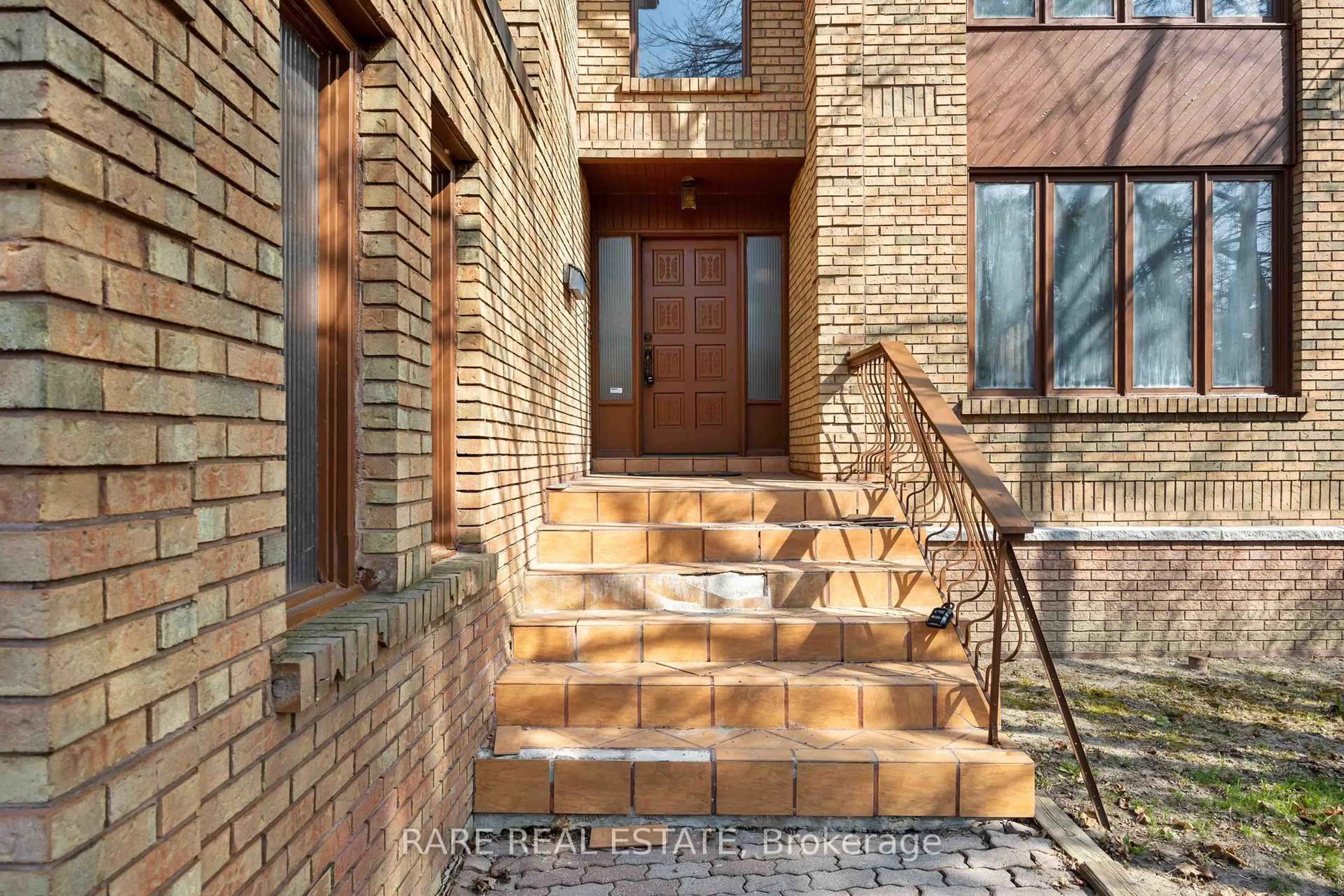 Home with brick exterior material, street for 184 Moore Park Ave, Toronto Ontario M2M 1N2