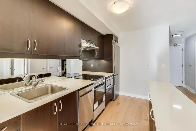 Additional property image - 320 Richmond St Unit 911
