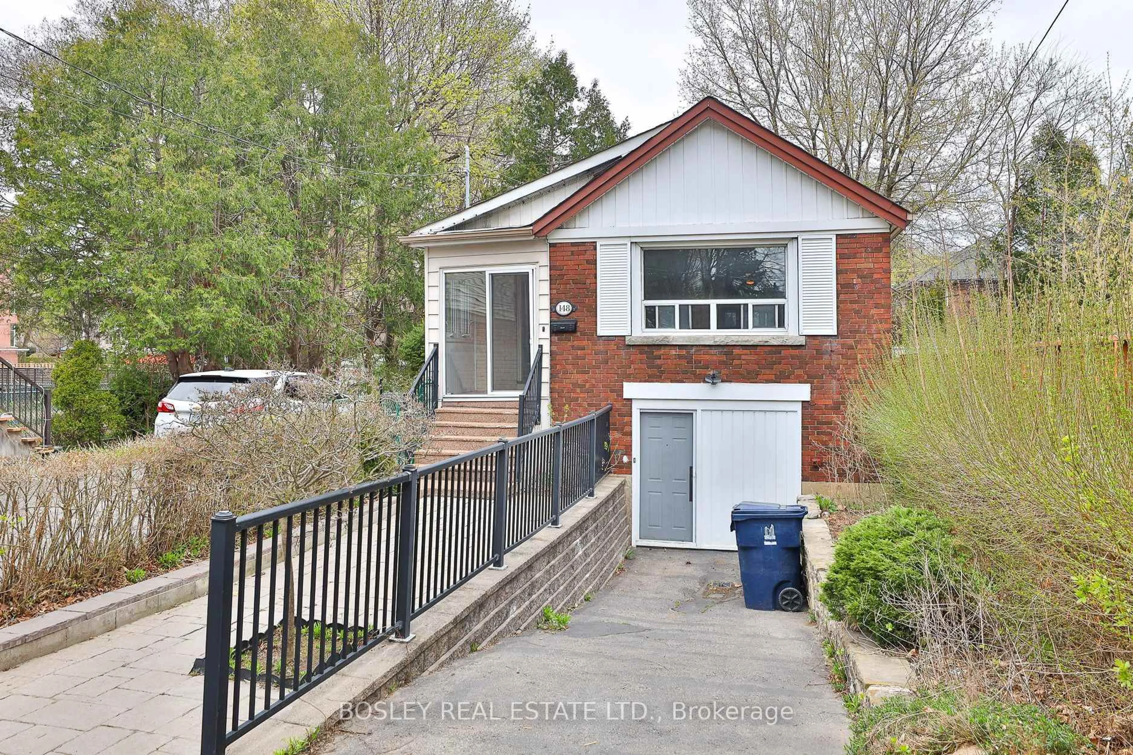 Home with brick exterior material, street for 148 Davisville Ave, Toronto Ontario M4S 1E8