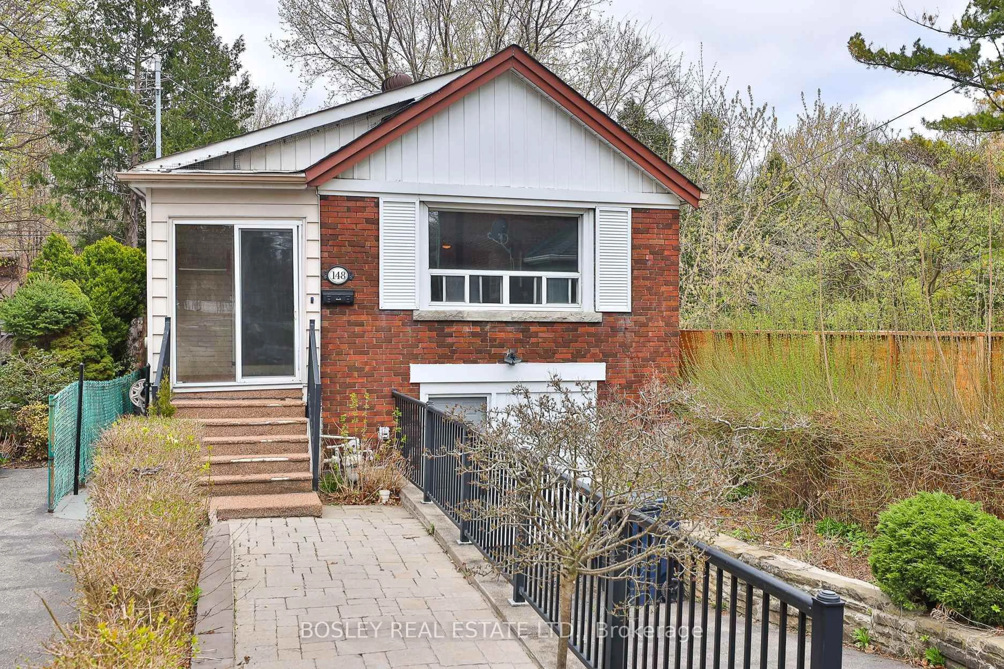 Home with brick exterior material, street for 148 Davisville Ave, Toronto Ontario M4S 1E8