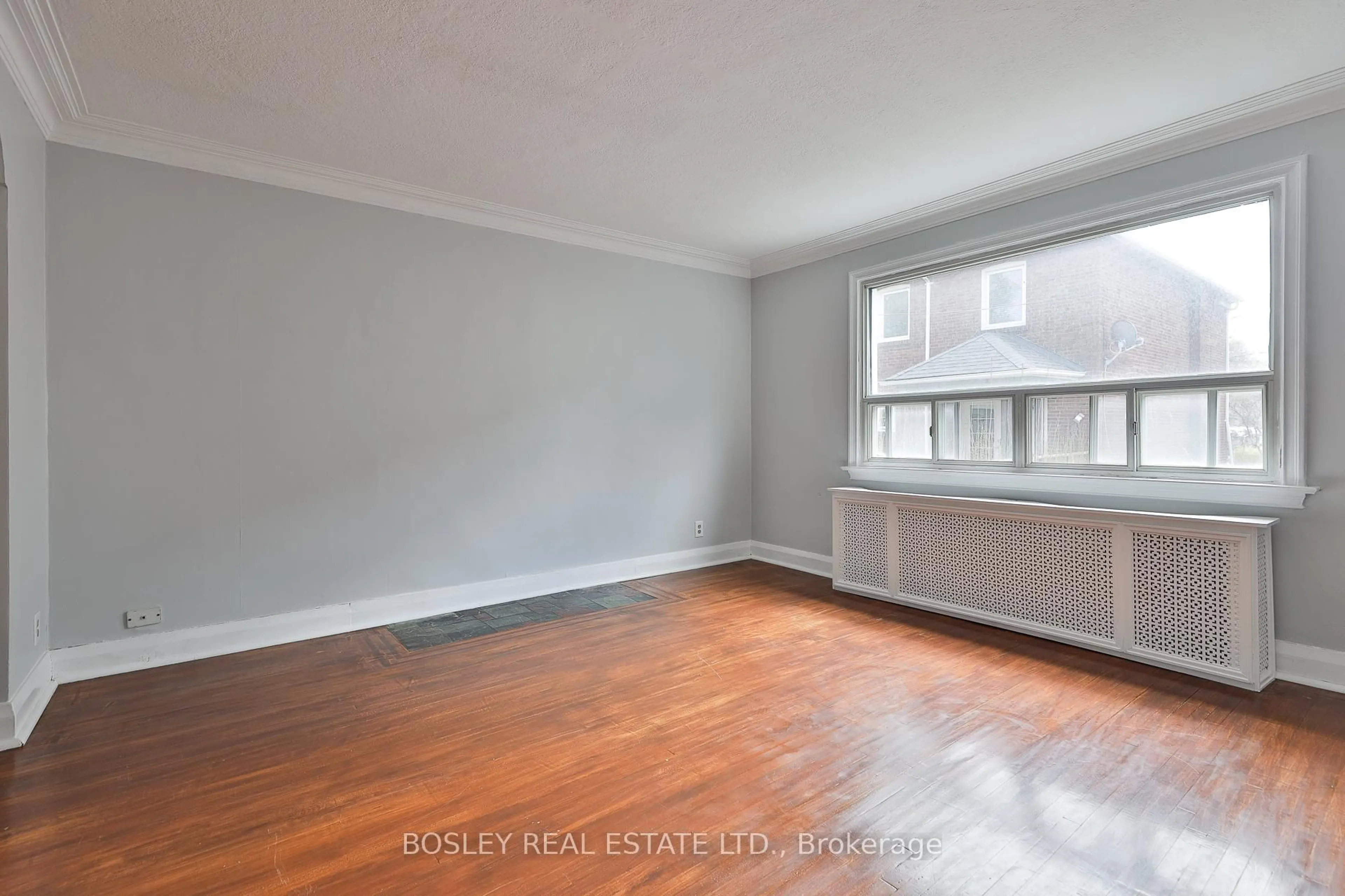 A pic of a room for 148 Davisville Ave, Toronto Ontario M4S 1E8