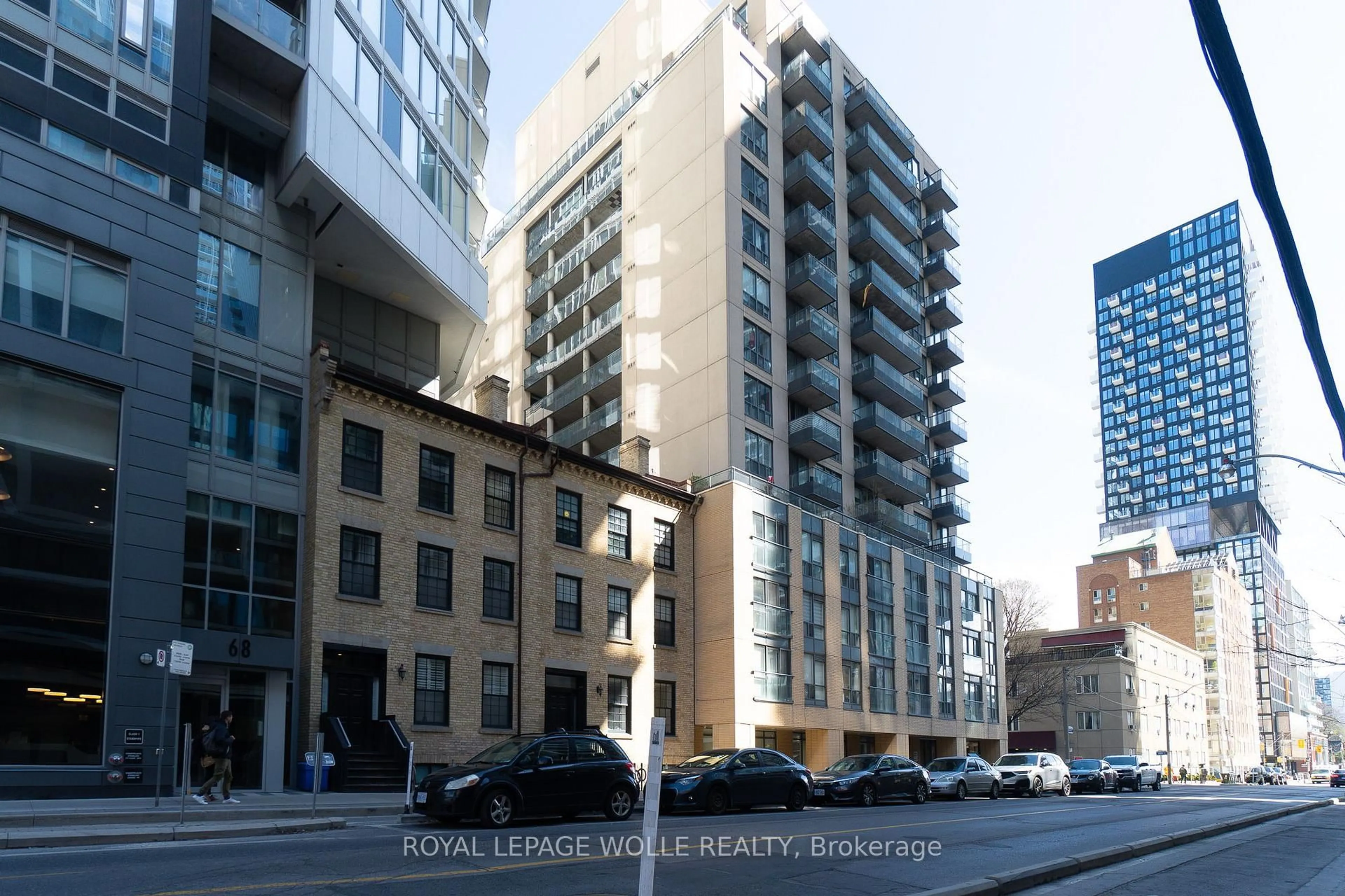 Blurry image for 76 Shuter St #1301, Toronto Ontario M5B 1B4