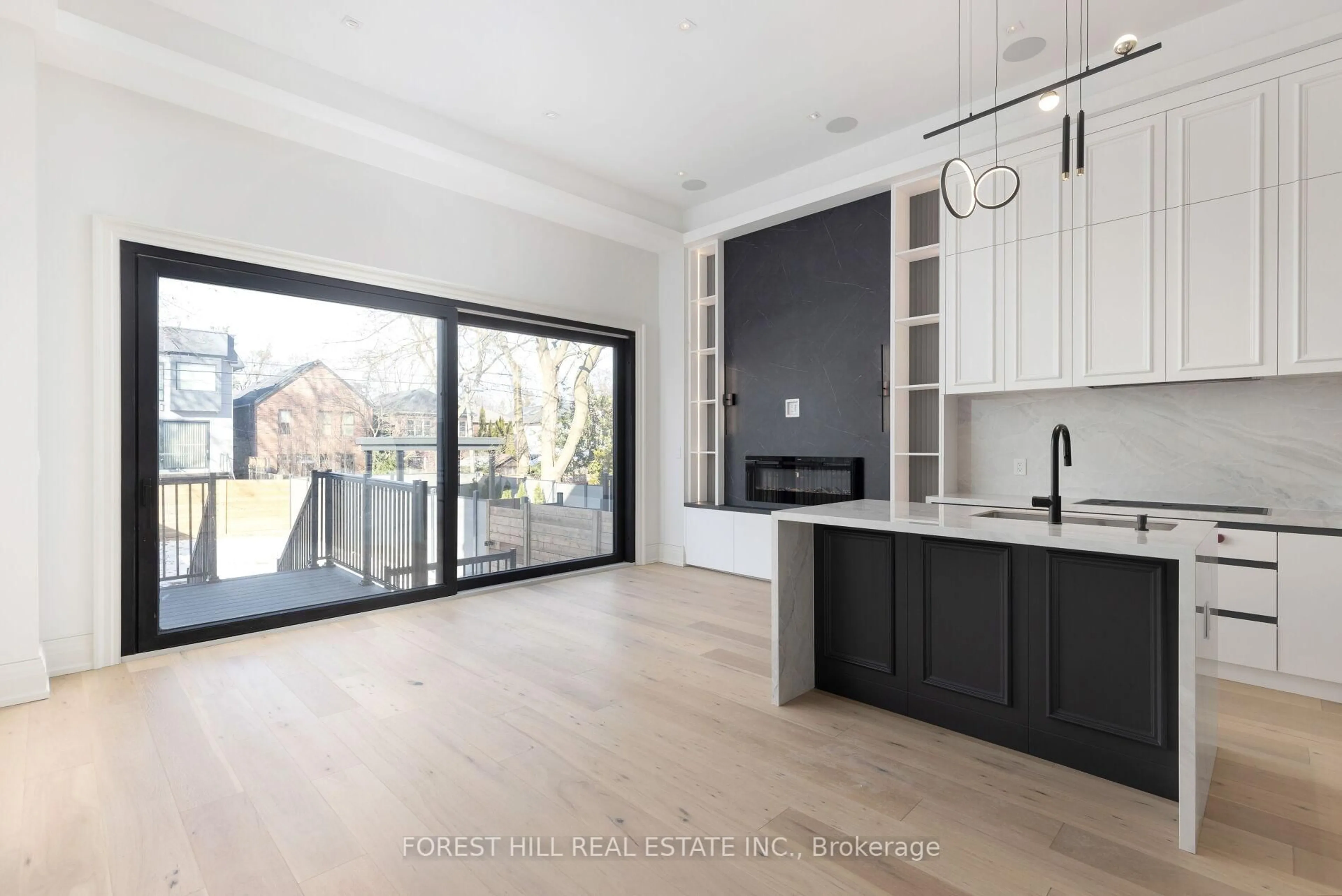 Contemporary kitchen, unknown for 118 Briar Hill Ave, Toronto Ontario M4R 1H9