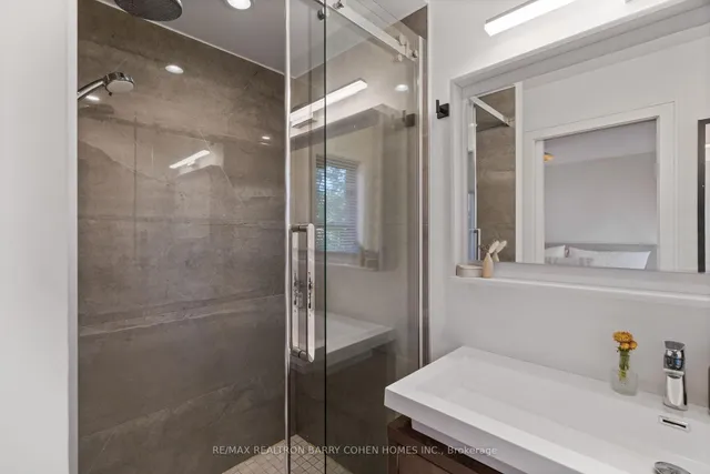 Additional property image - 341 Woburn Ave