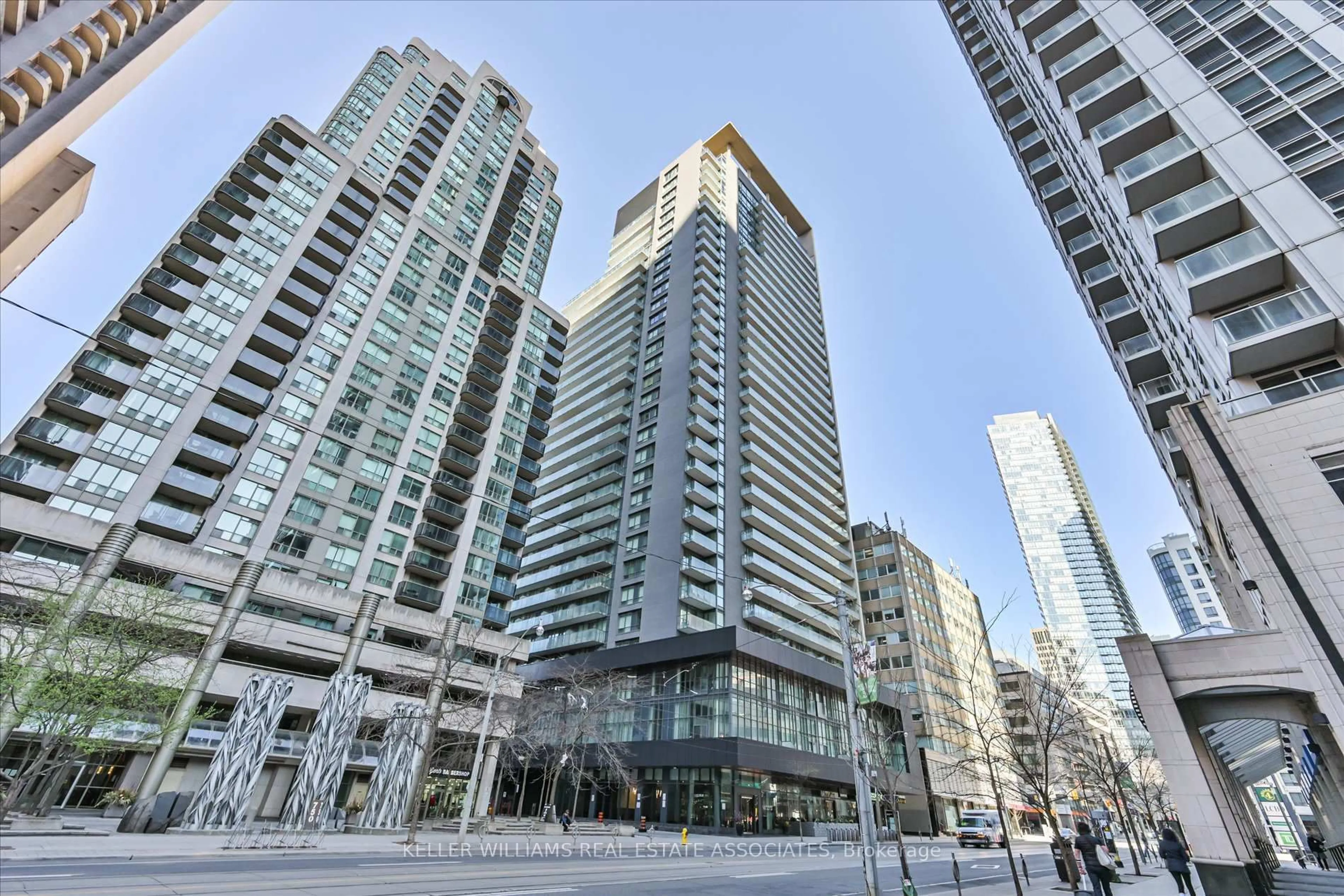 Patio, unknown for 770 Bay St #PH201, Toronto Ontario M5G 0A6